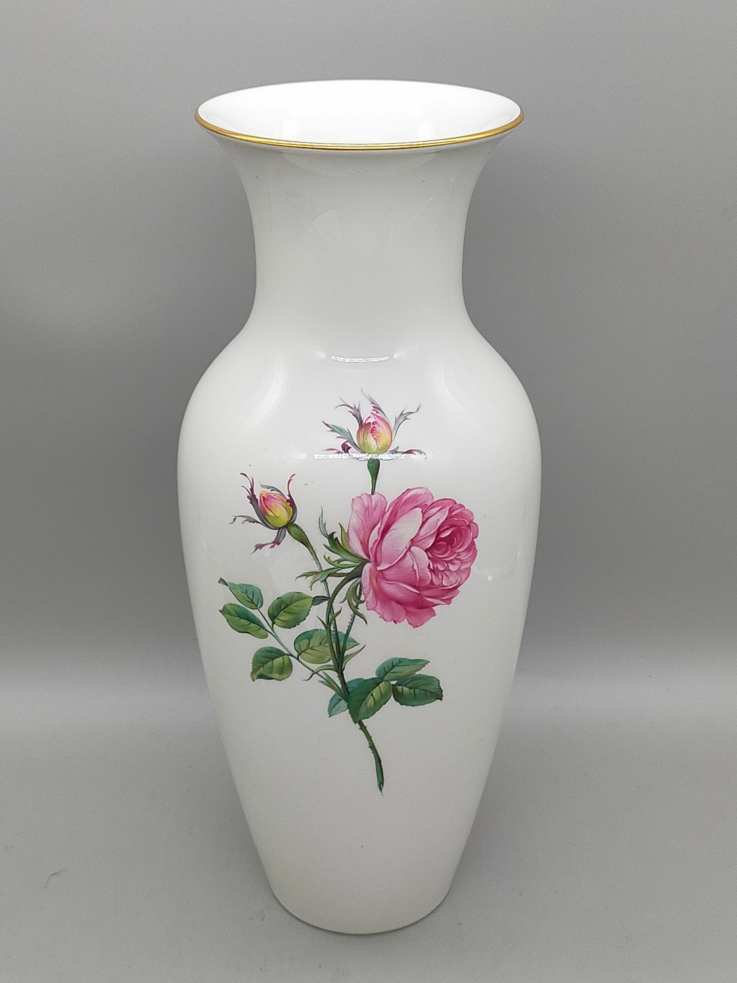 KPM Berlin Porzellan Vase mit Rosen Dekor und Goldrand