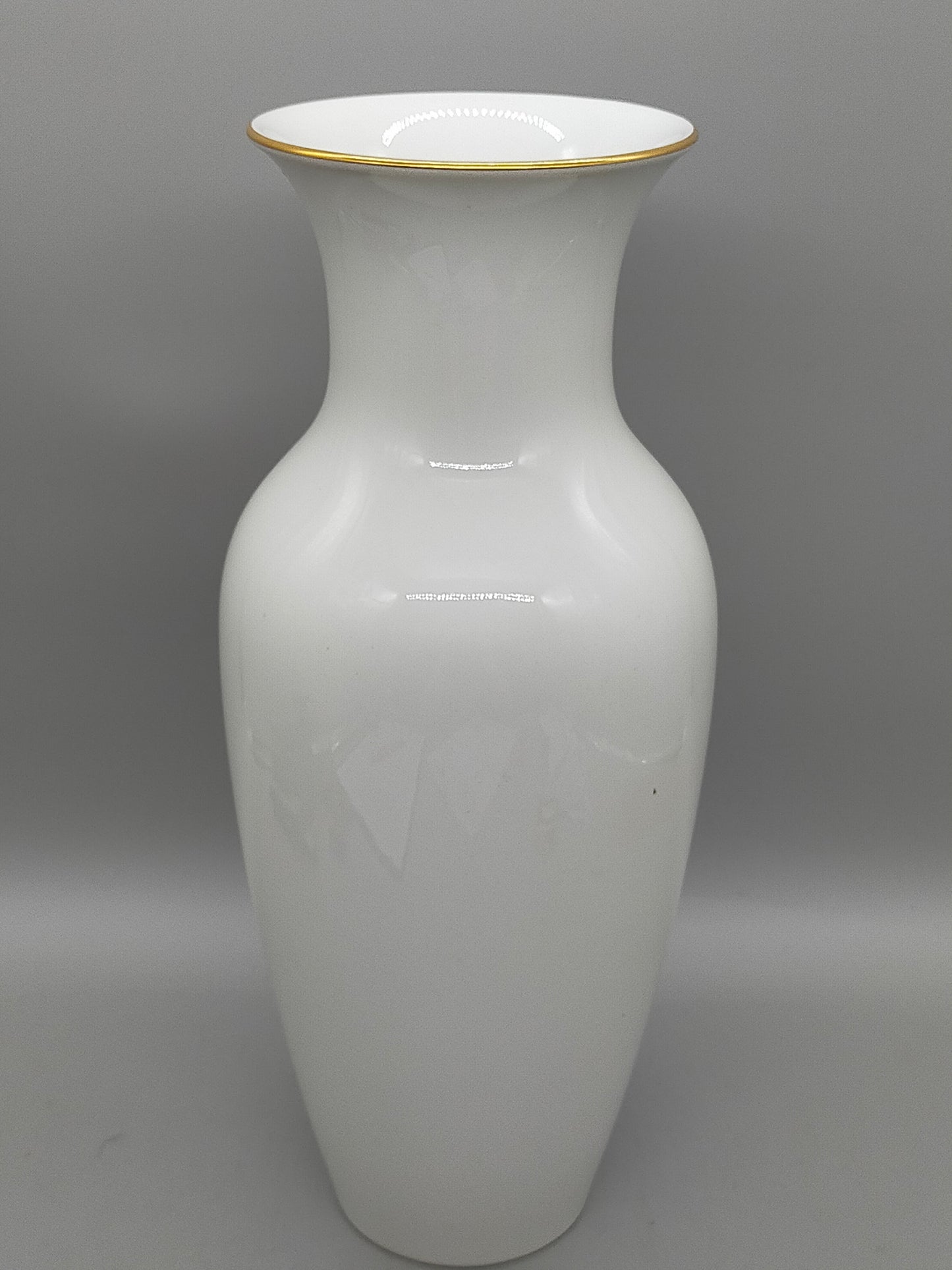 KPM Berlin Porzellan Vase mit Rosen Dekor und Goldrand