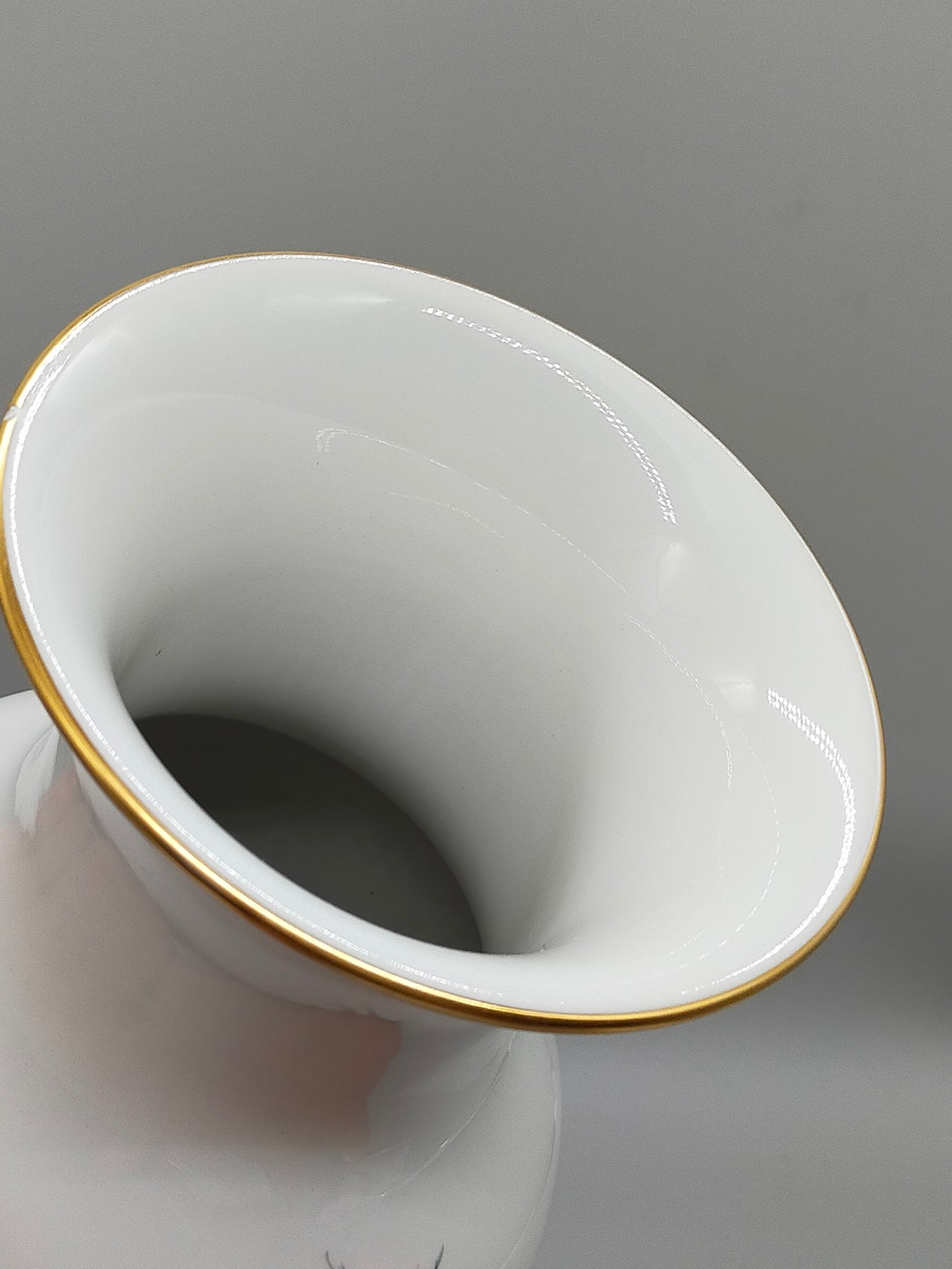 KPM Berlin Porzellan Vase mit Rosen Dekor und Goldrand