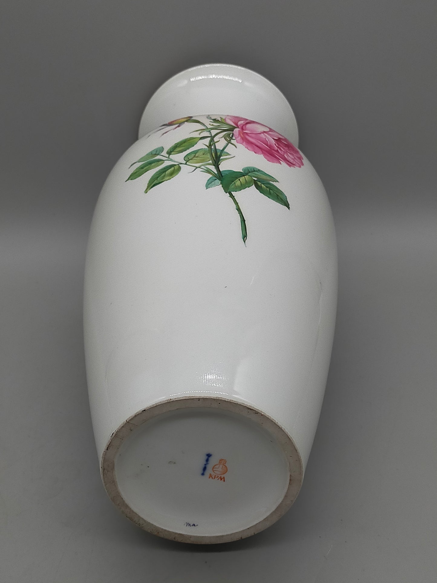 KPM Berlin Porzellan Vase mit Rosen Dekor und Goldrand