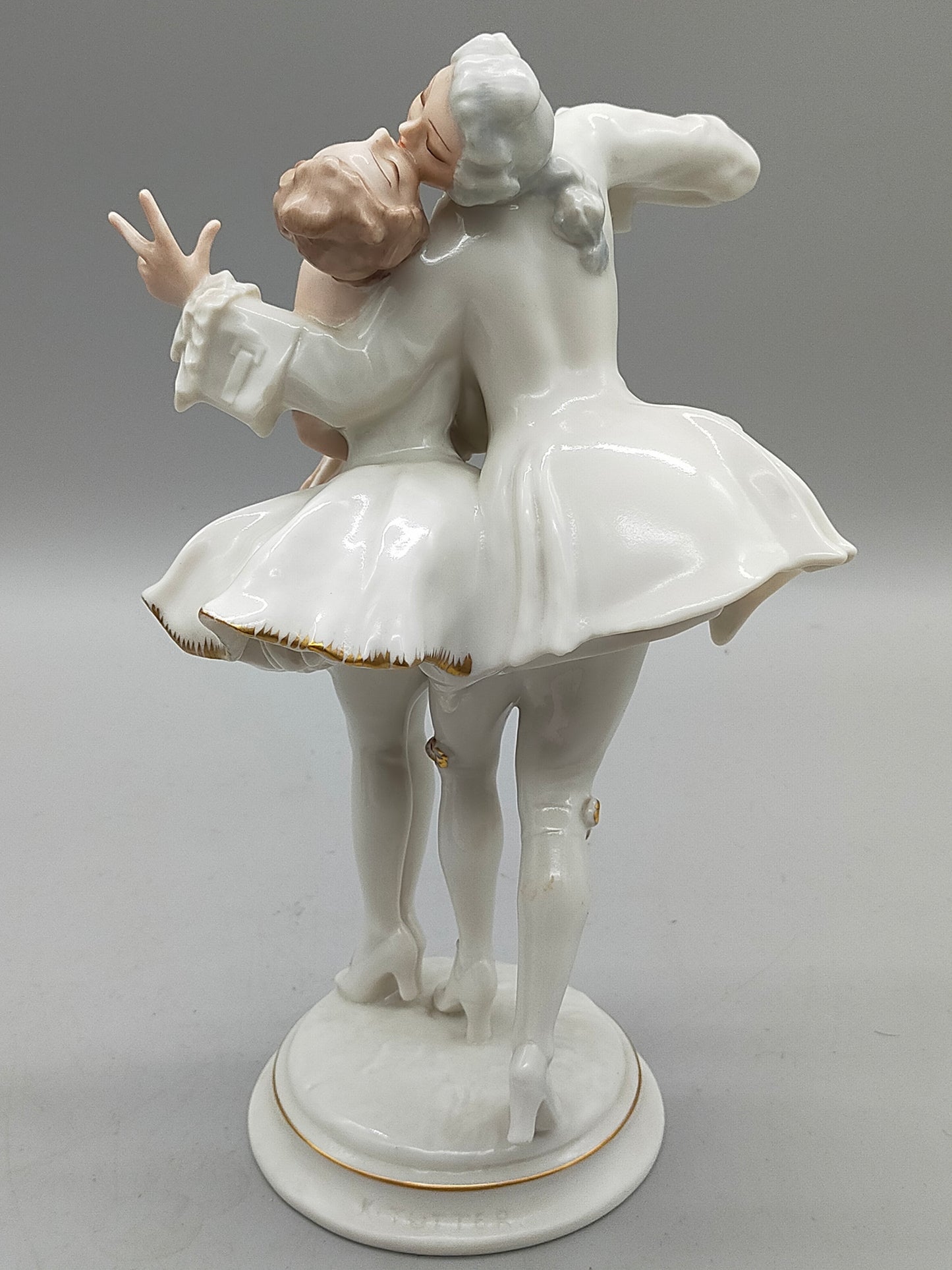 Hutschenreuther Porzellanfigur „Der Kuss“ von Karl Tutter