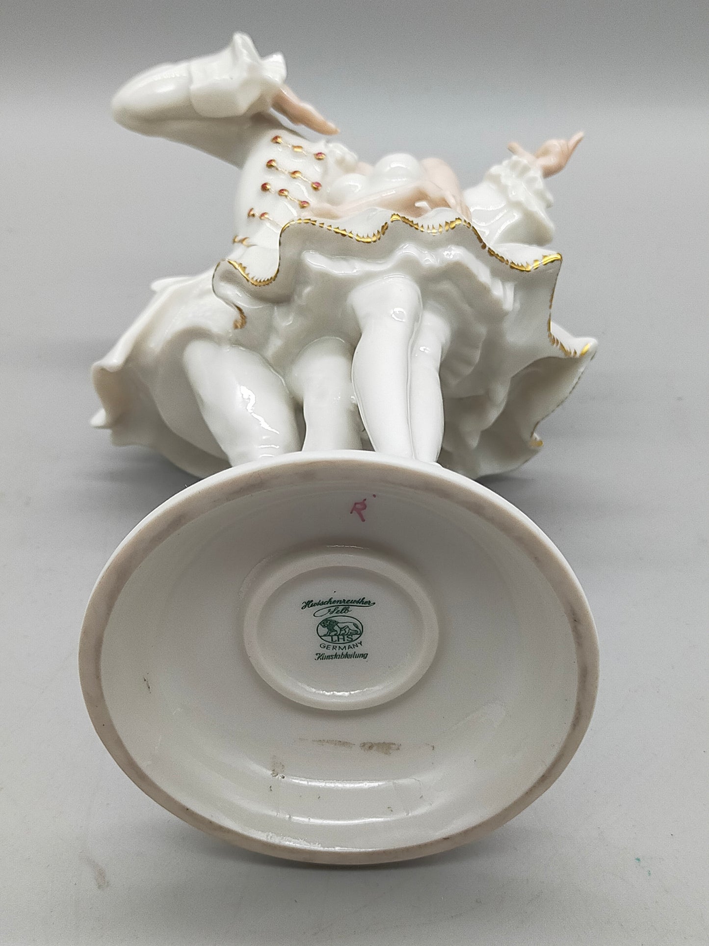 Hutschenreuther Porzellanfigur „Der Kuss“ von Karl Tutter
