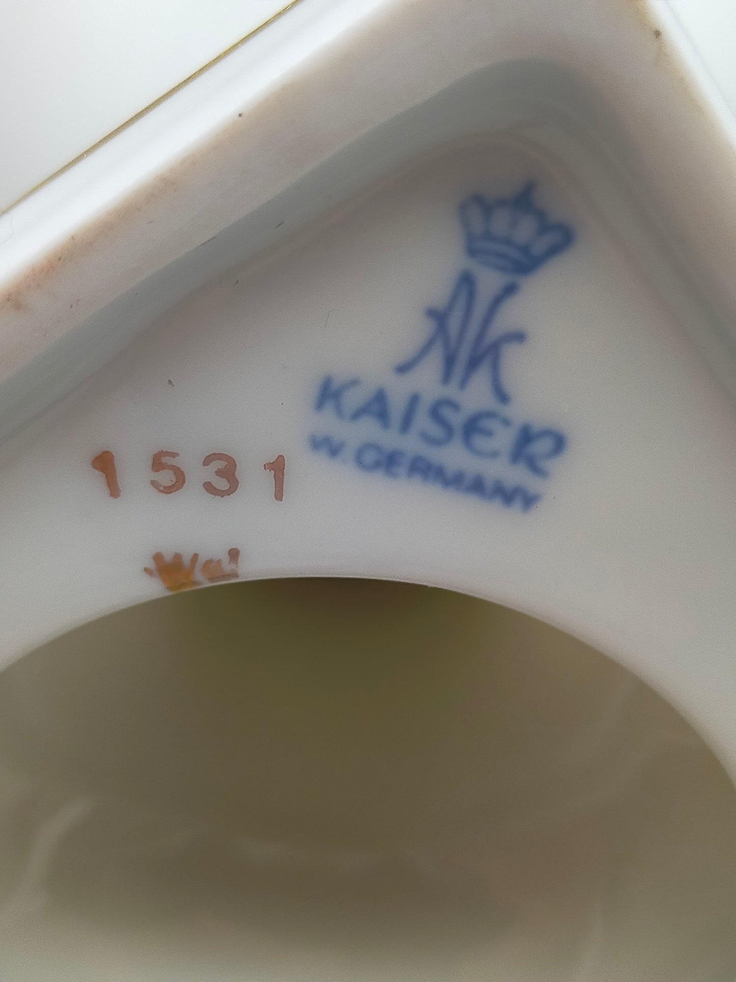 Kaiser Porzellan Prunkvase Modell 1531 Edles Rosendekor