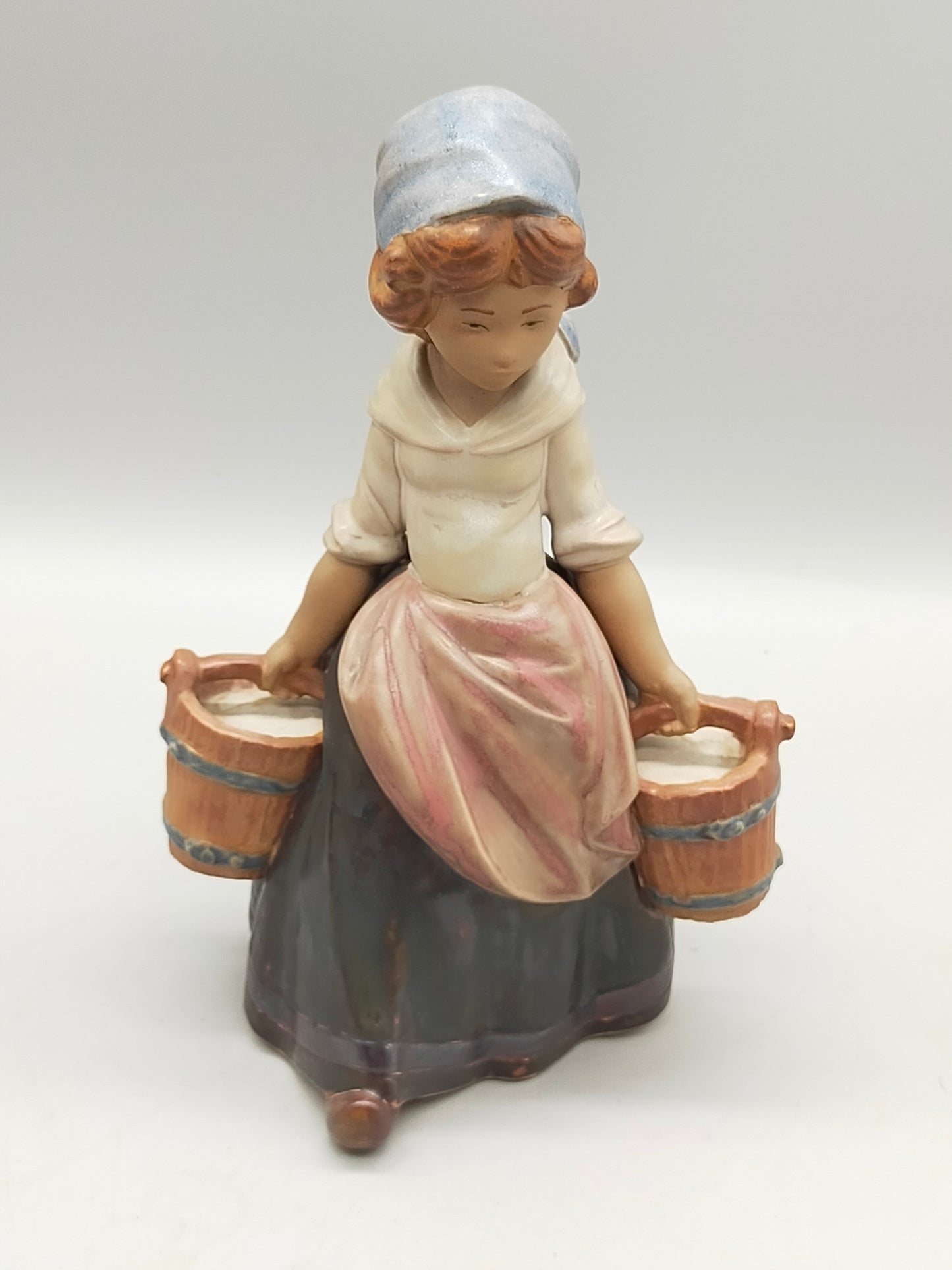 Original Lladró Porzellan Figur Mädchen mit zwei Eimern