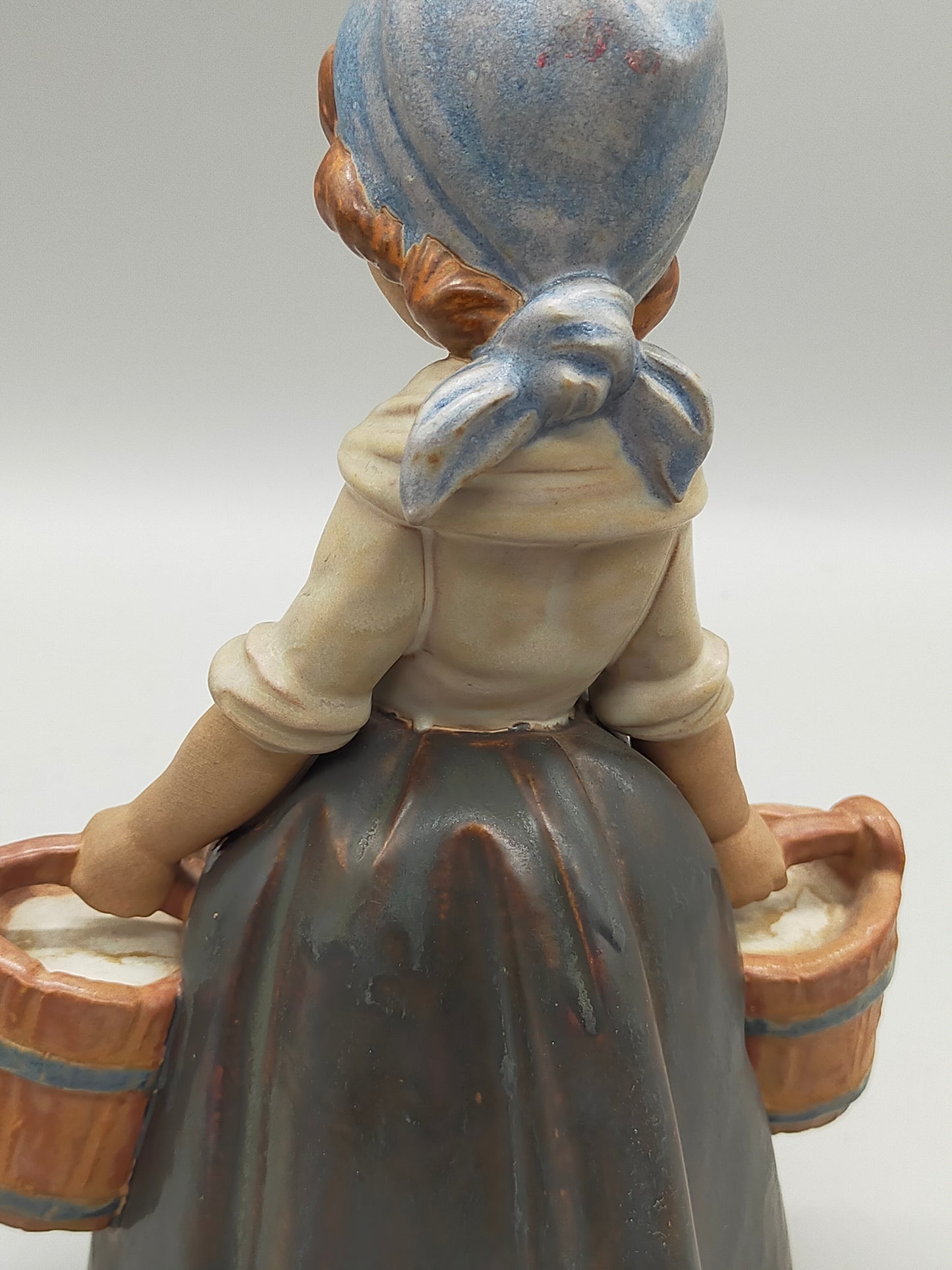 Original Lladró Porzellan Figur Mädchen mit zwei Eimern