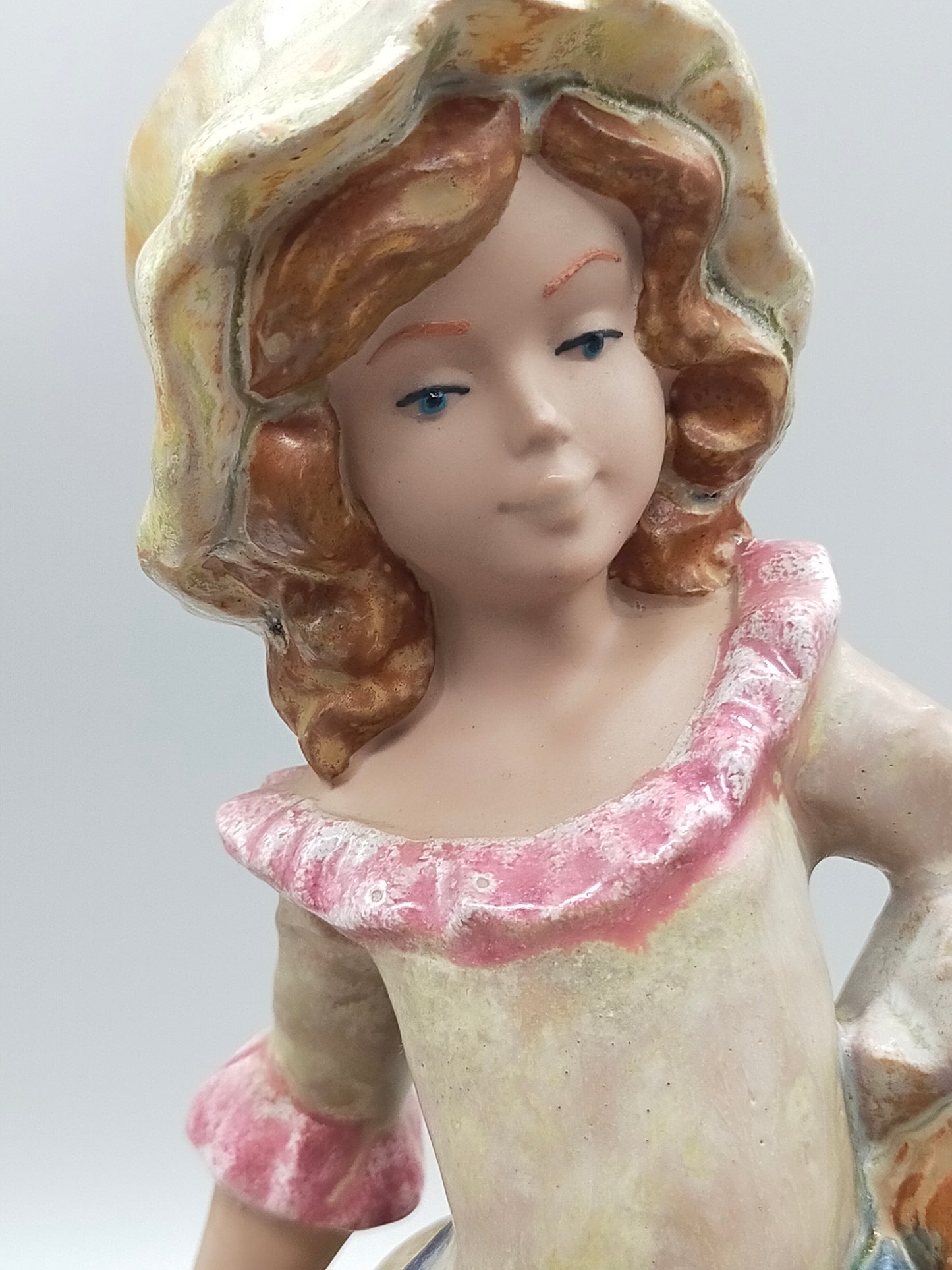 Keramik Figur Mädchen mit Katze Handbemalte Vintage Dekoration