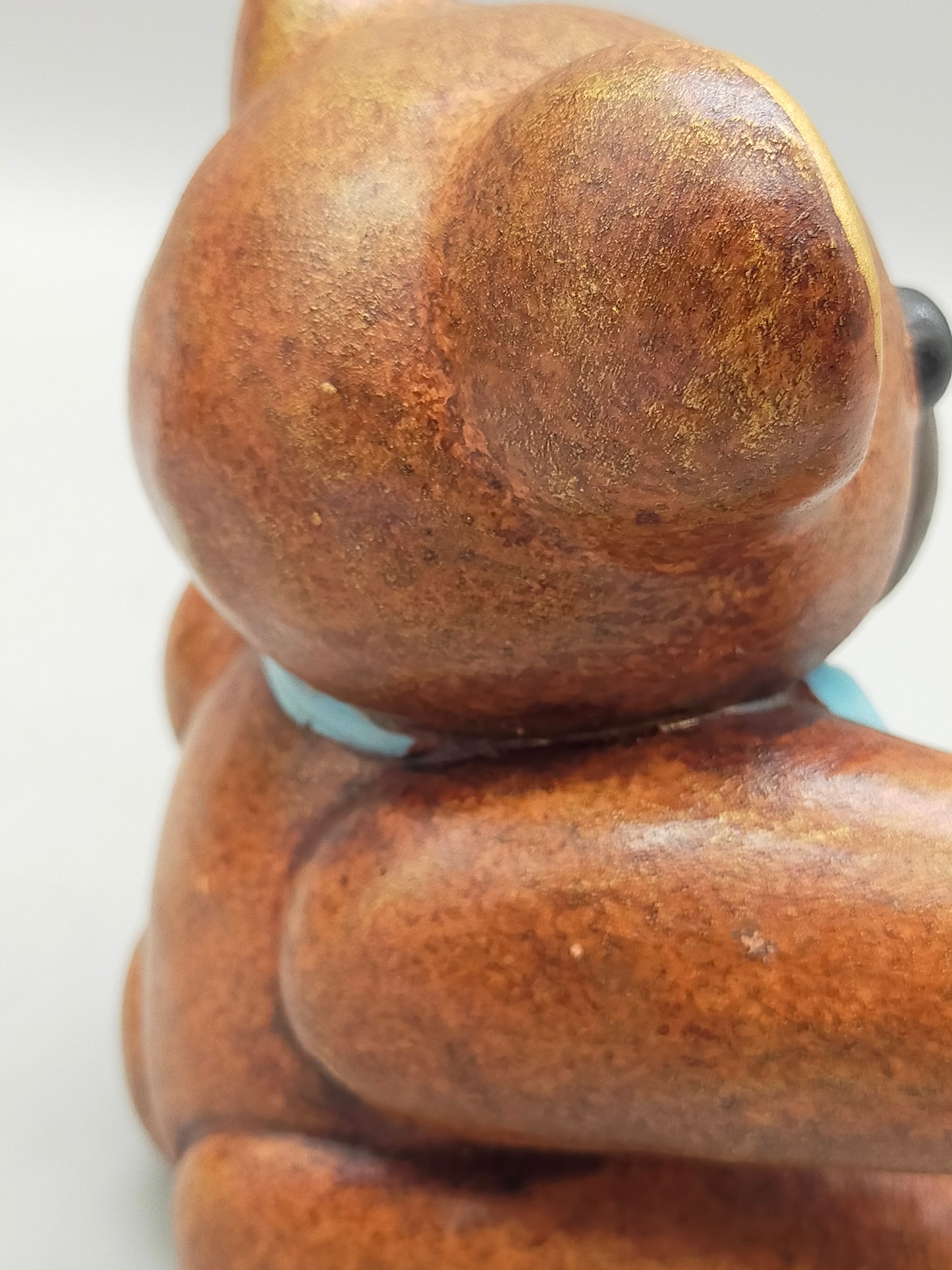Original THUN Keramik Teddy Bär mit blauer Schleife