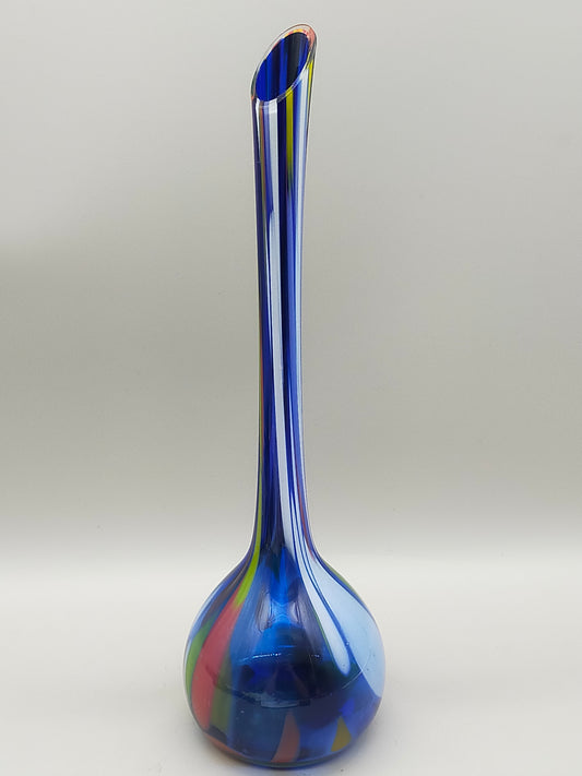 Farbenfrohe Murano Glasvase Schlankes Design für Liebhaber