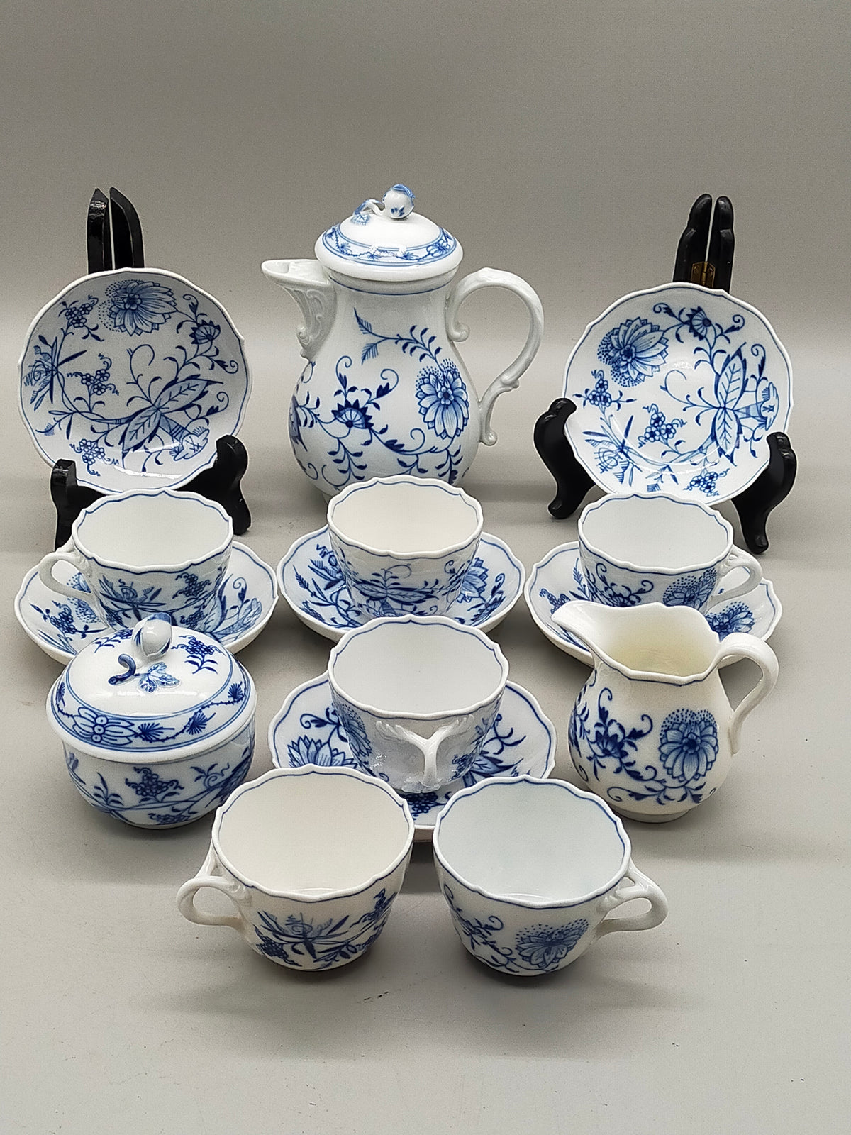 Antikes Meissen Zwiebelmuster Mokkaservice Edles Porzellan – Gallery Jarrodi