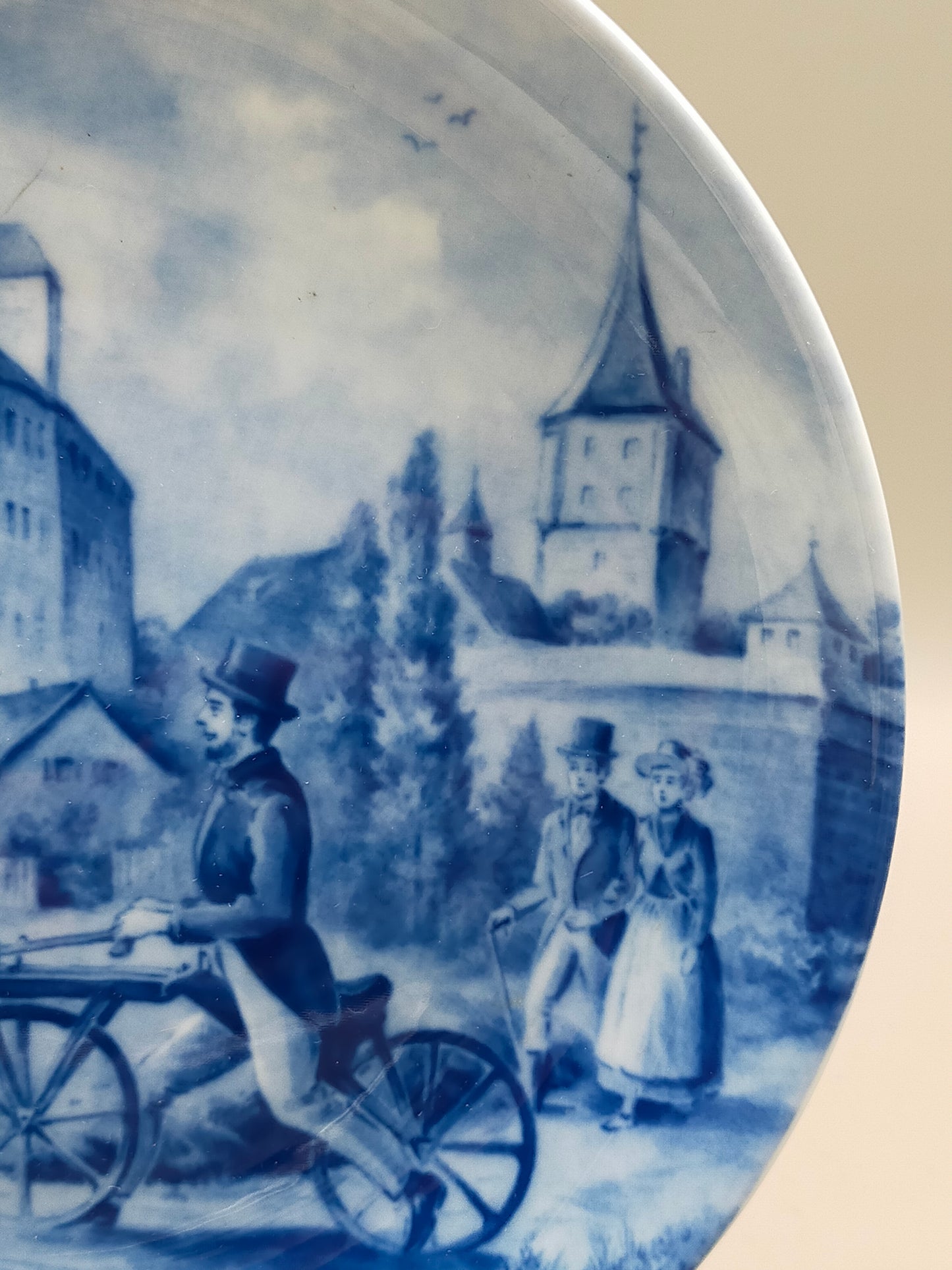 Berlin Design Historica Wand Teller 1982
