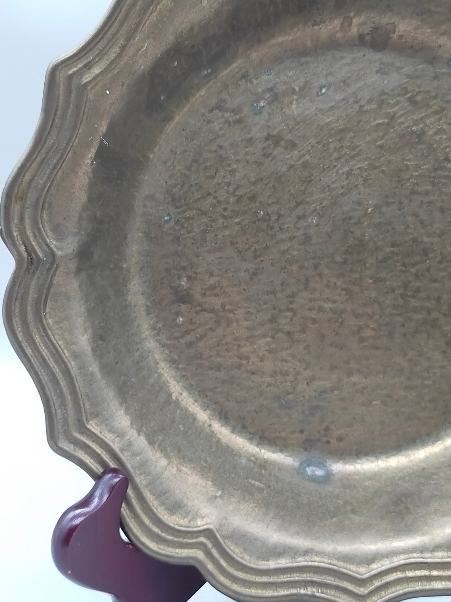 Antike Messing Schale mit geschwungenem Rand