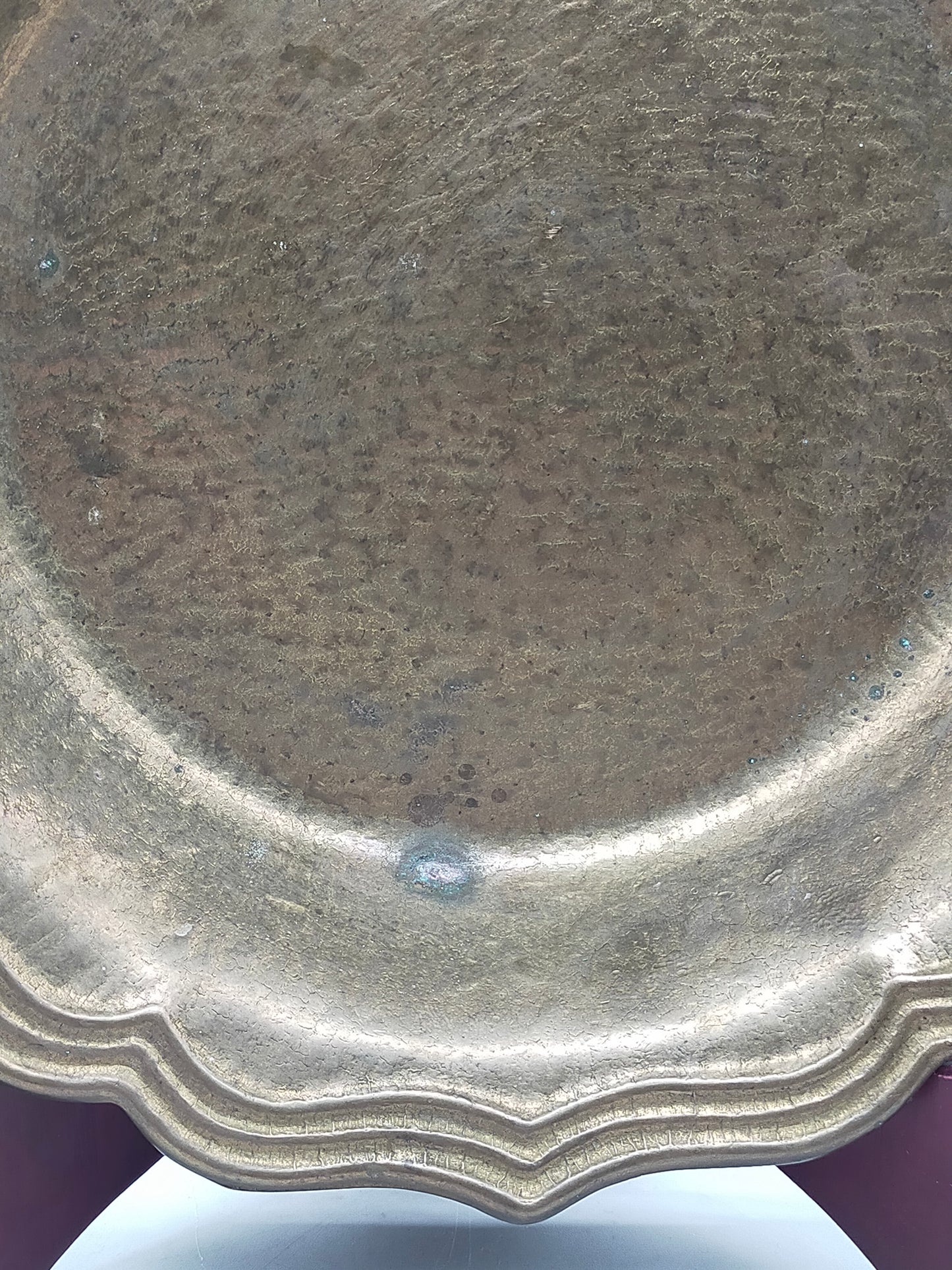 Antike Messing Schale mit geschwungenem Rand