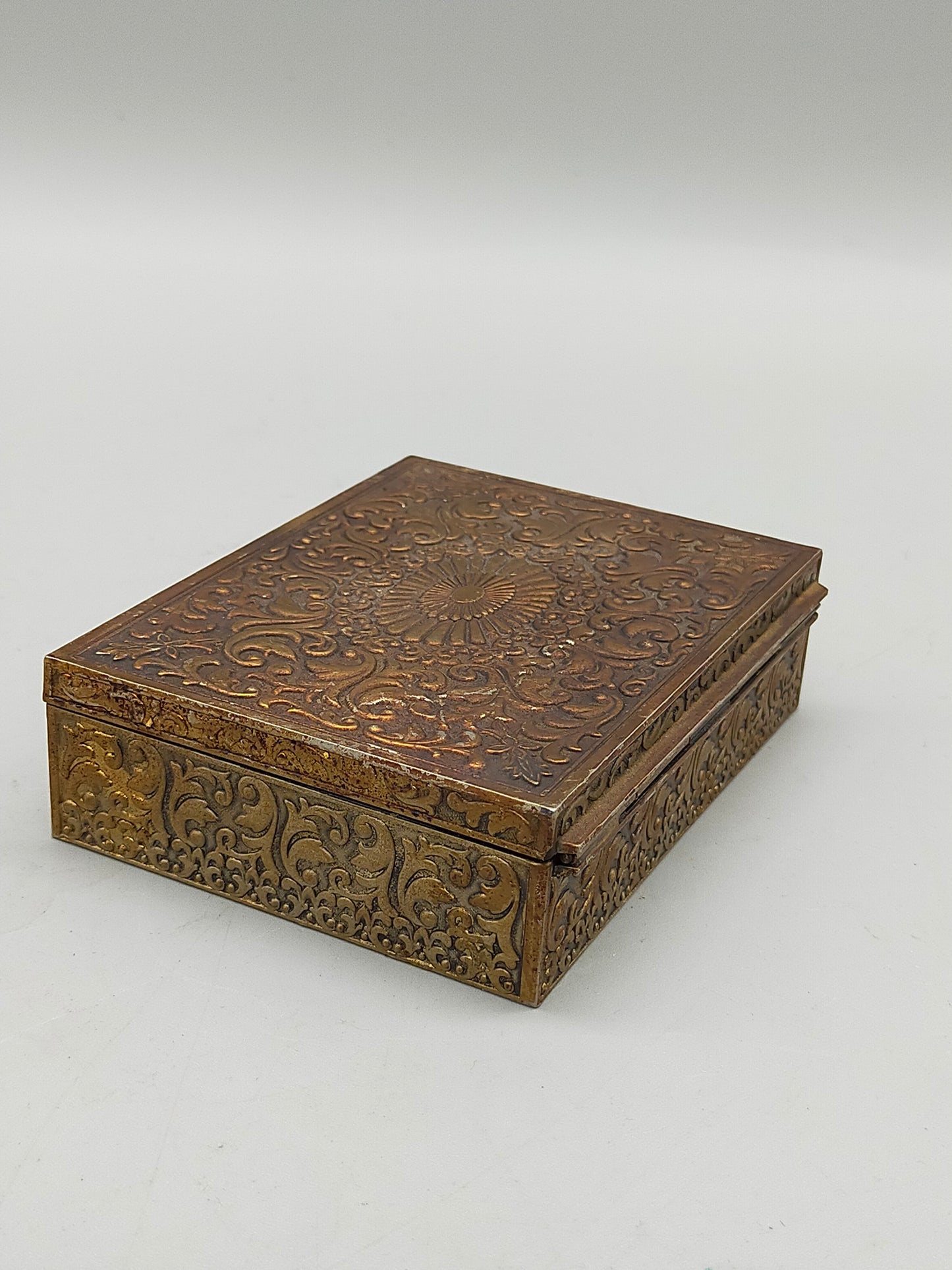 Antike Schatulle mit Ornamenten Vintage Messingdose