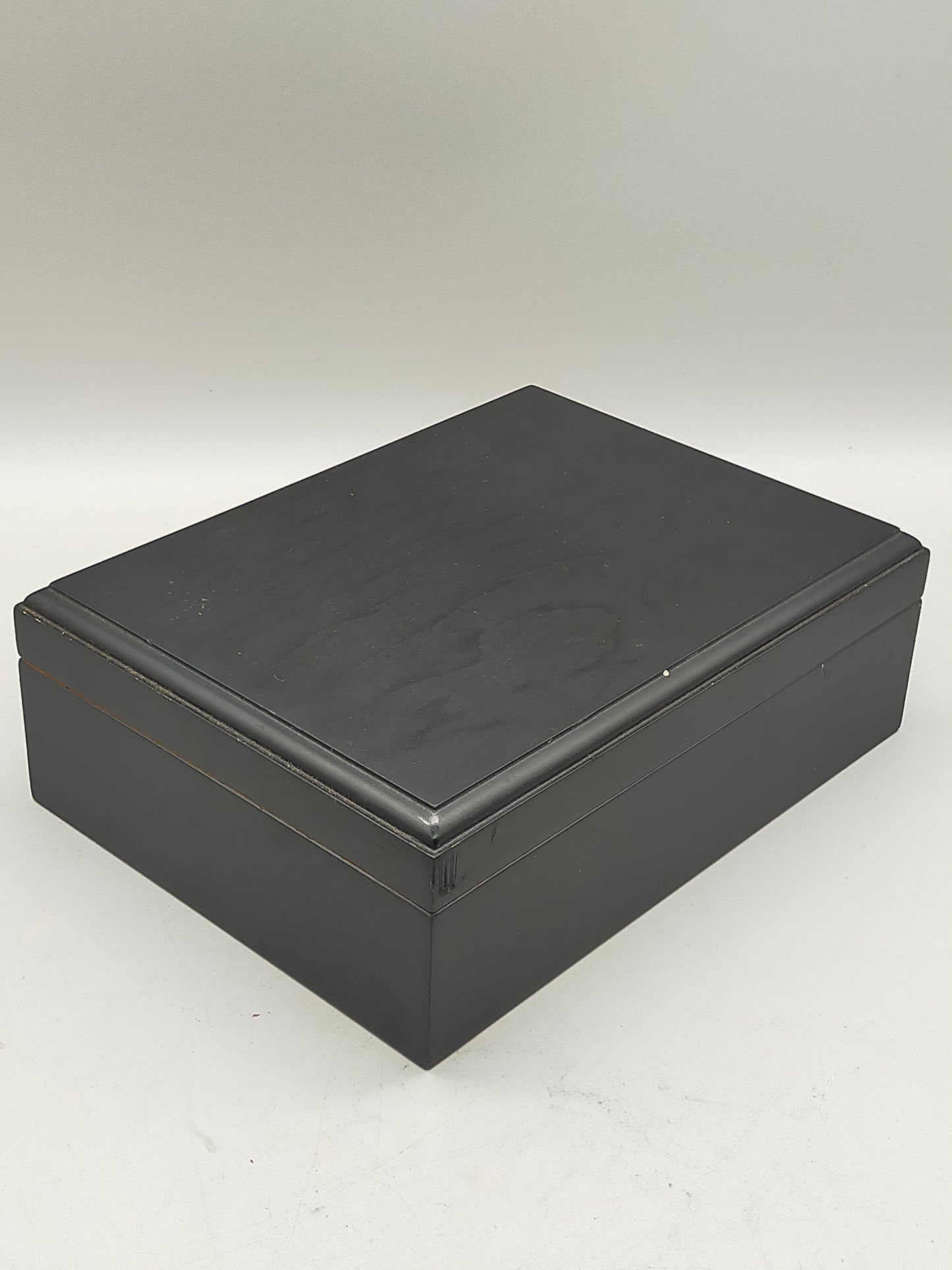 Hochwertiger TCM Zigarren Humidor aus Holz