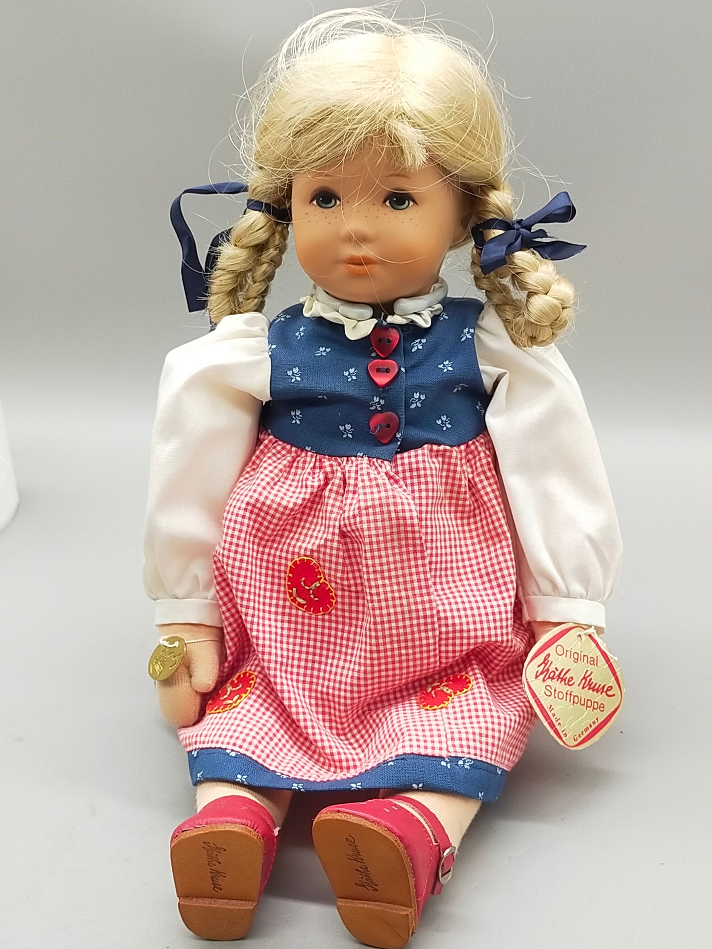 Original Käthe Kruse Stoffpuppe Blonde Zöpfe im Kleid