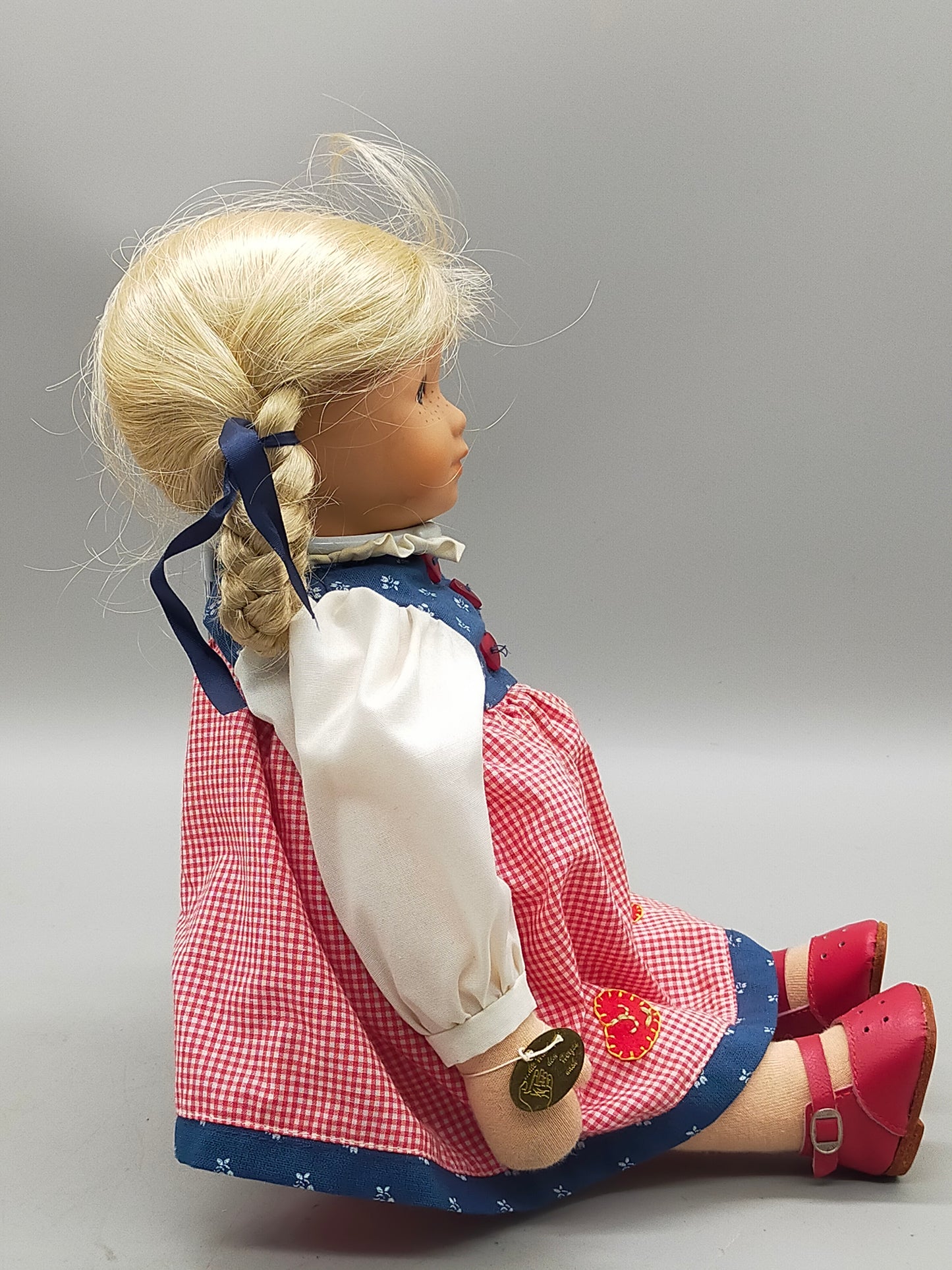 Original Käthe Kruse Stoffpuppe Blonde Zöpfe im Kleid