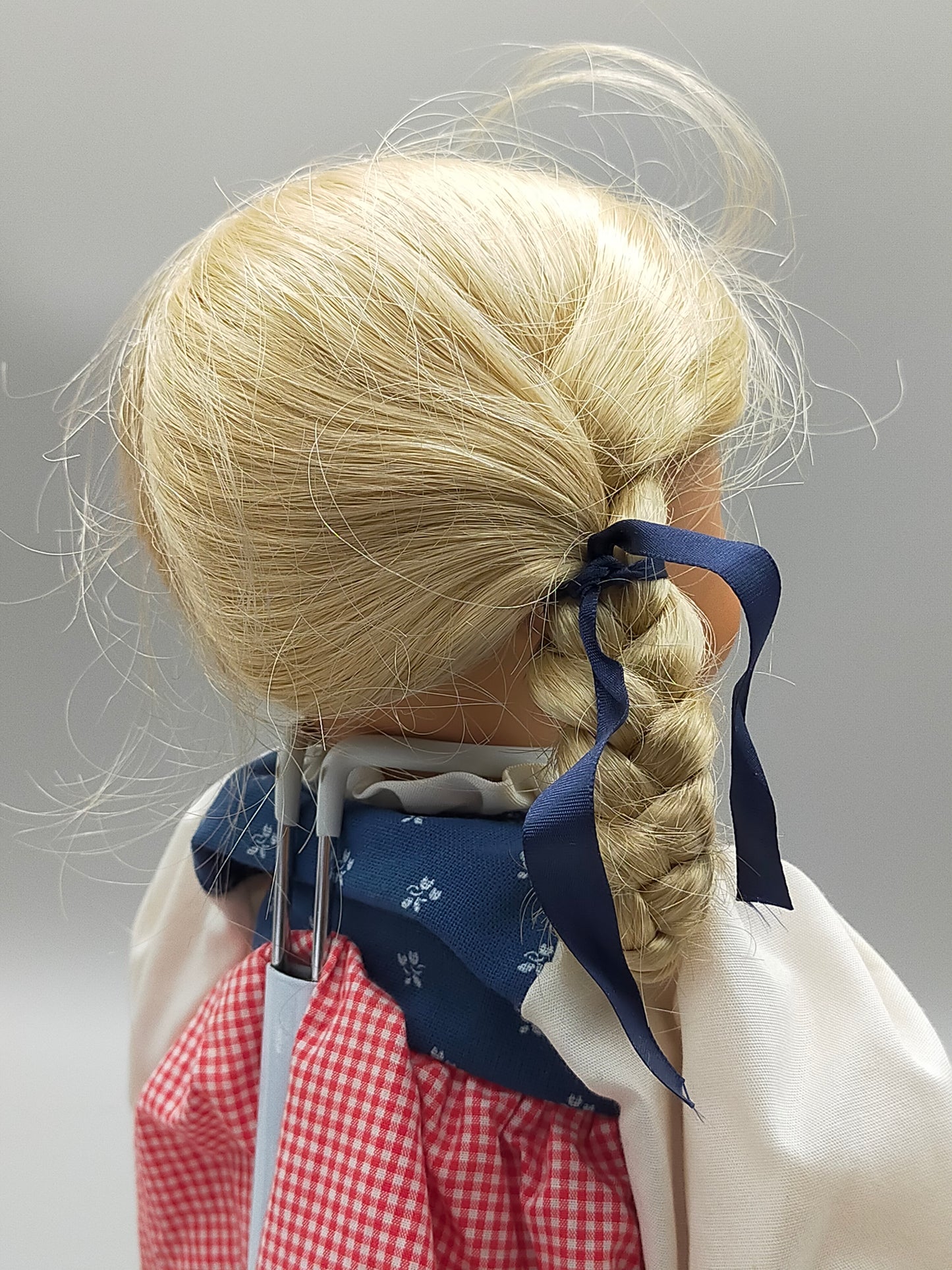 Original Käthe Kruse Stoffpuppe Blonde Zöpfe im Kleid