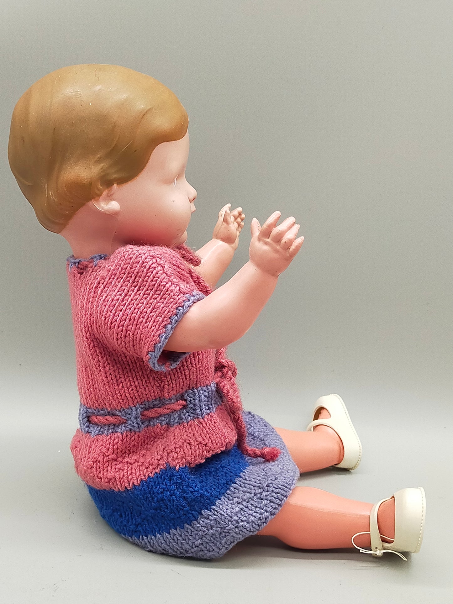 Vintage Schildkröt Klassische Puppe mit Strickkleid
