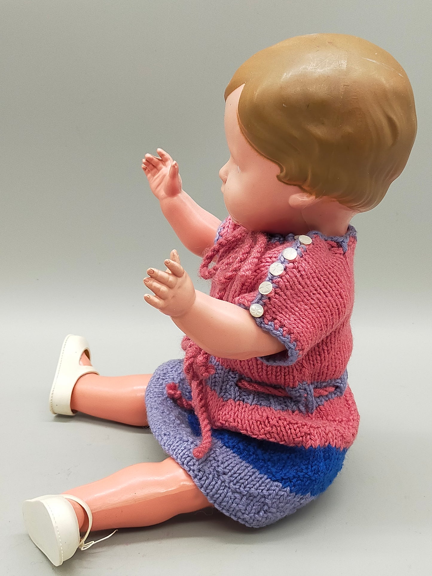 Vintage Schildkröt Klassische Puppe mit Strickkleid
