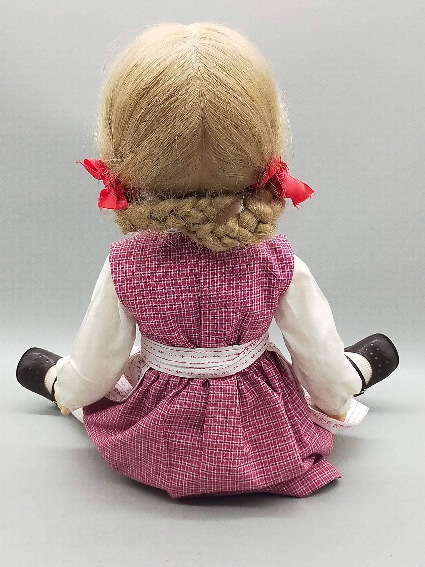 Original Käthe Kruse Stoffpuppe mit traditioneller Kleidung