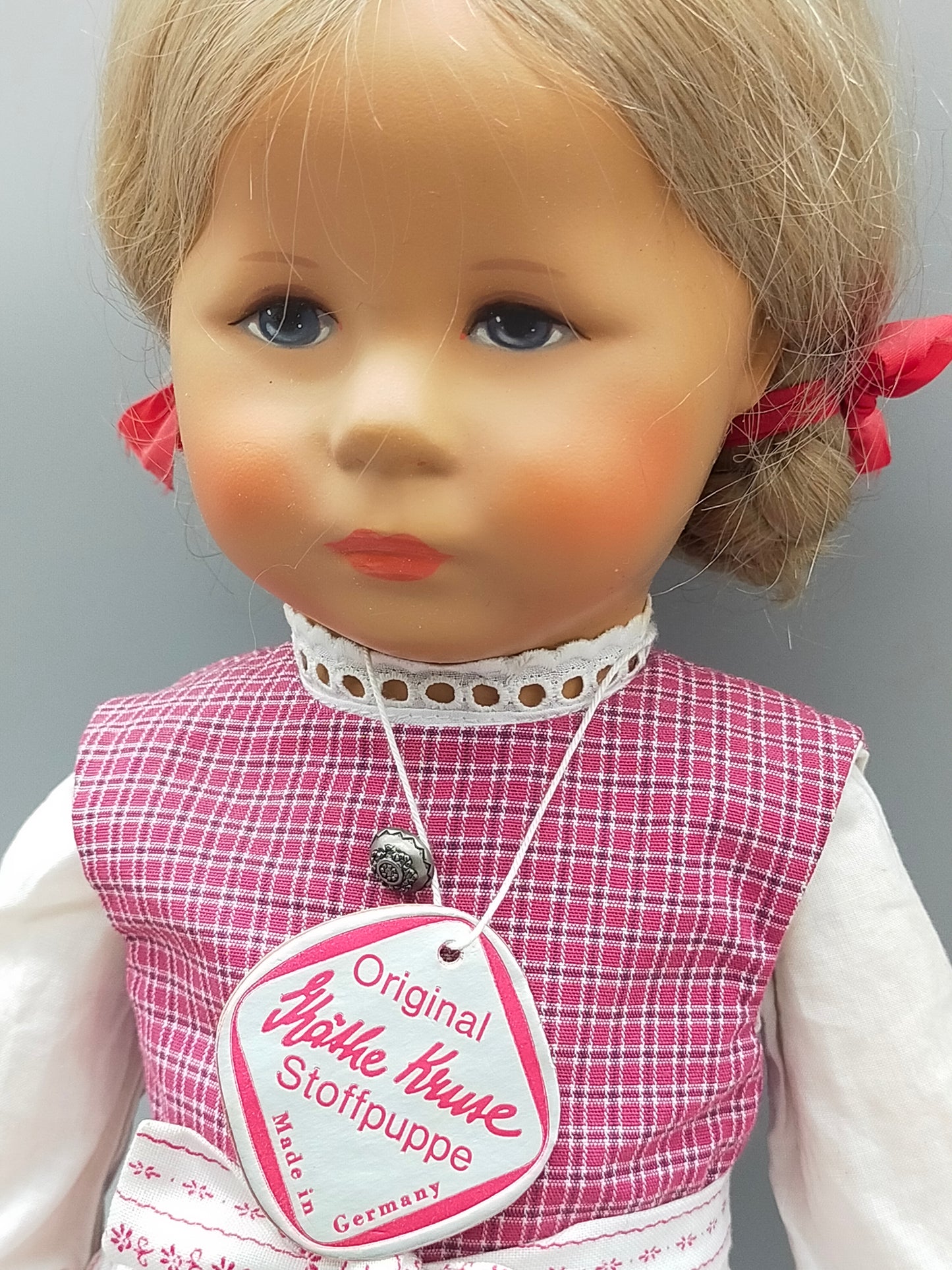 Original Käthe Kruse Stoffpuppe mit traditioneller Kleidung