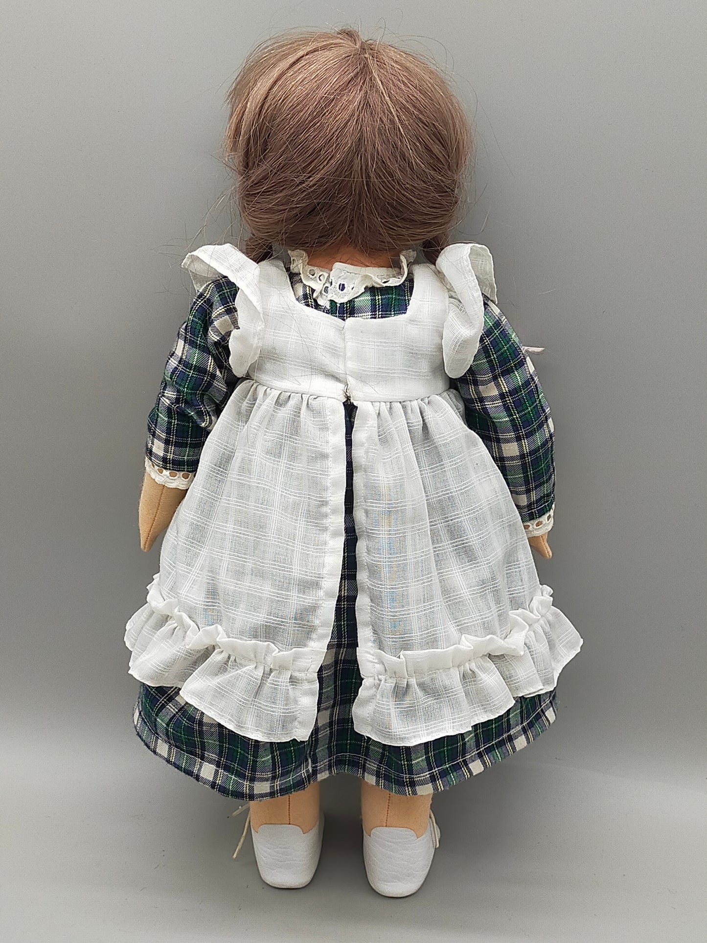 Charmante Vintage Stoffpuppe mit Zöpfen