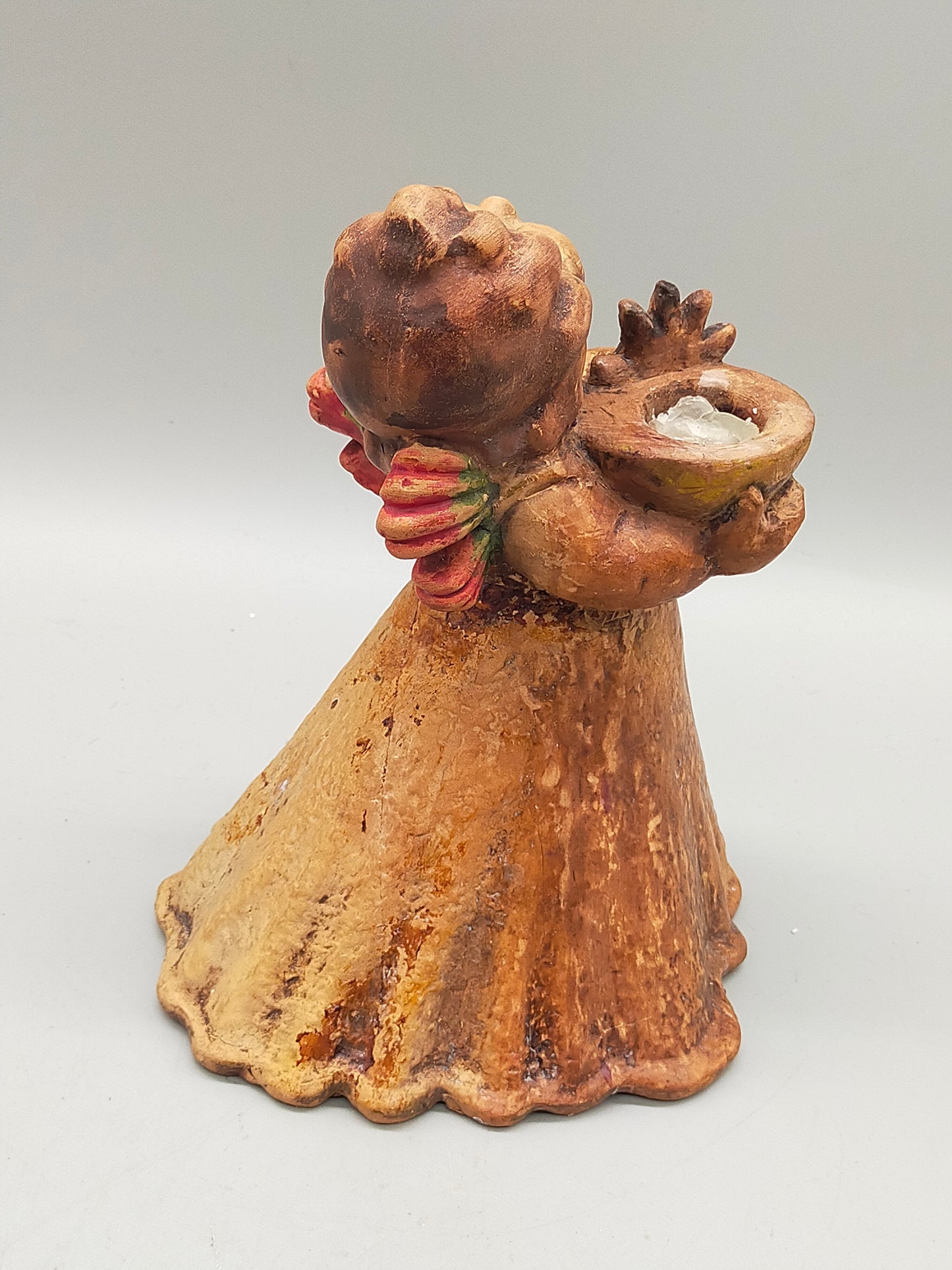 Charmante Engel Figur als Kerzenhalter