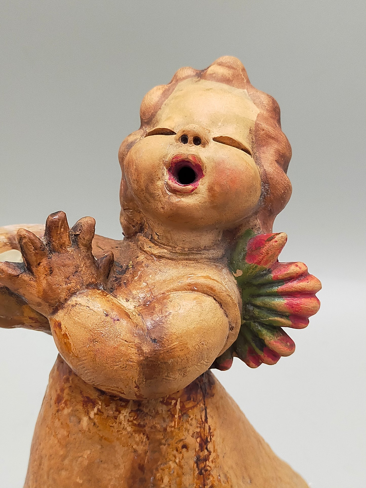 Charmante Engel Figur als Kerzenhalter