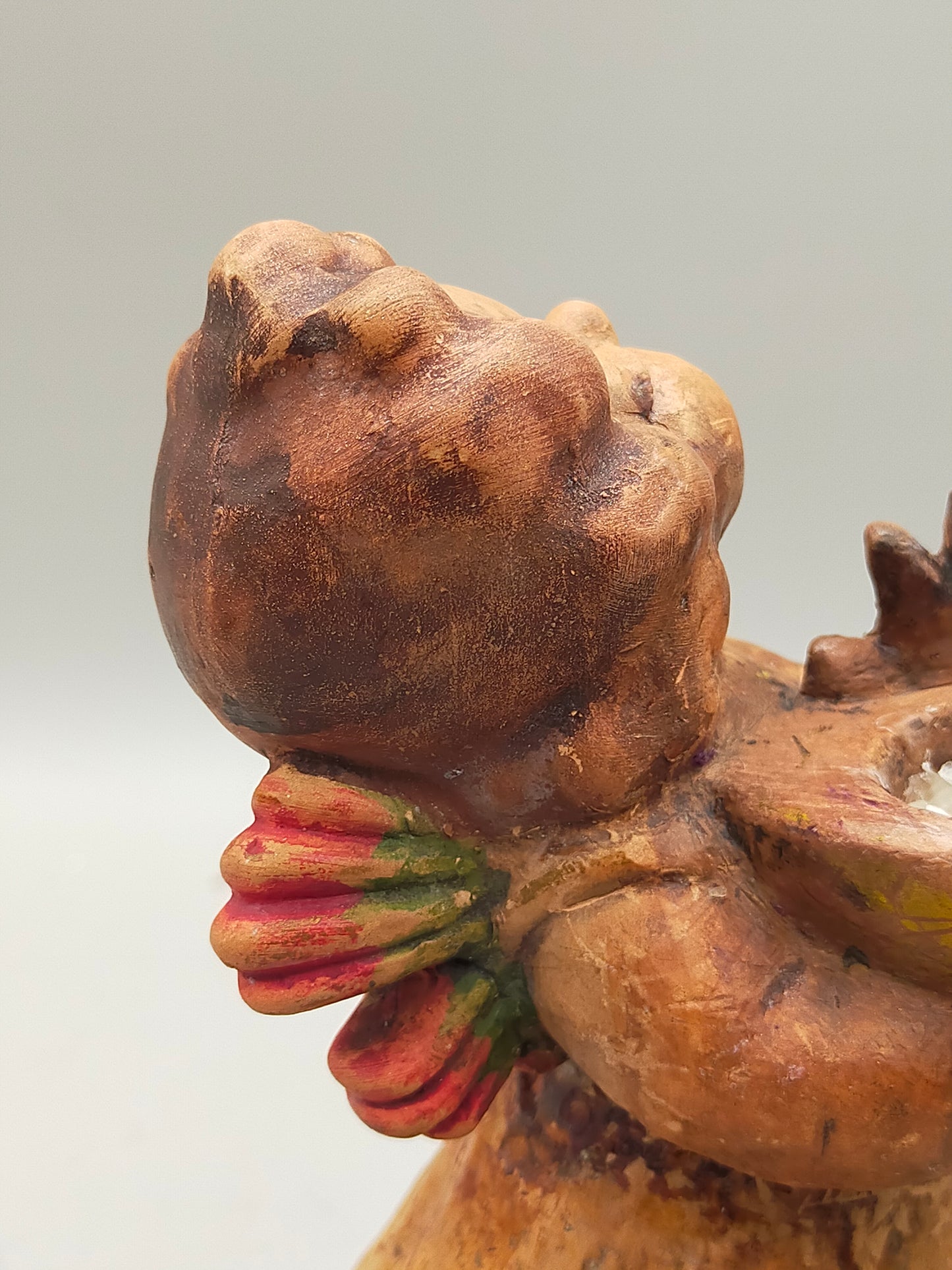 Charmante Engel Figur als Kerzenhalter