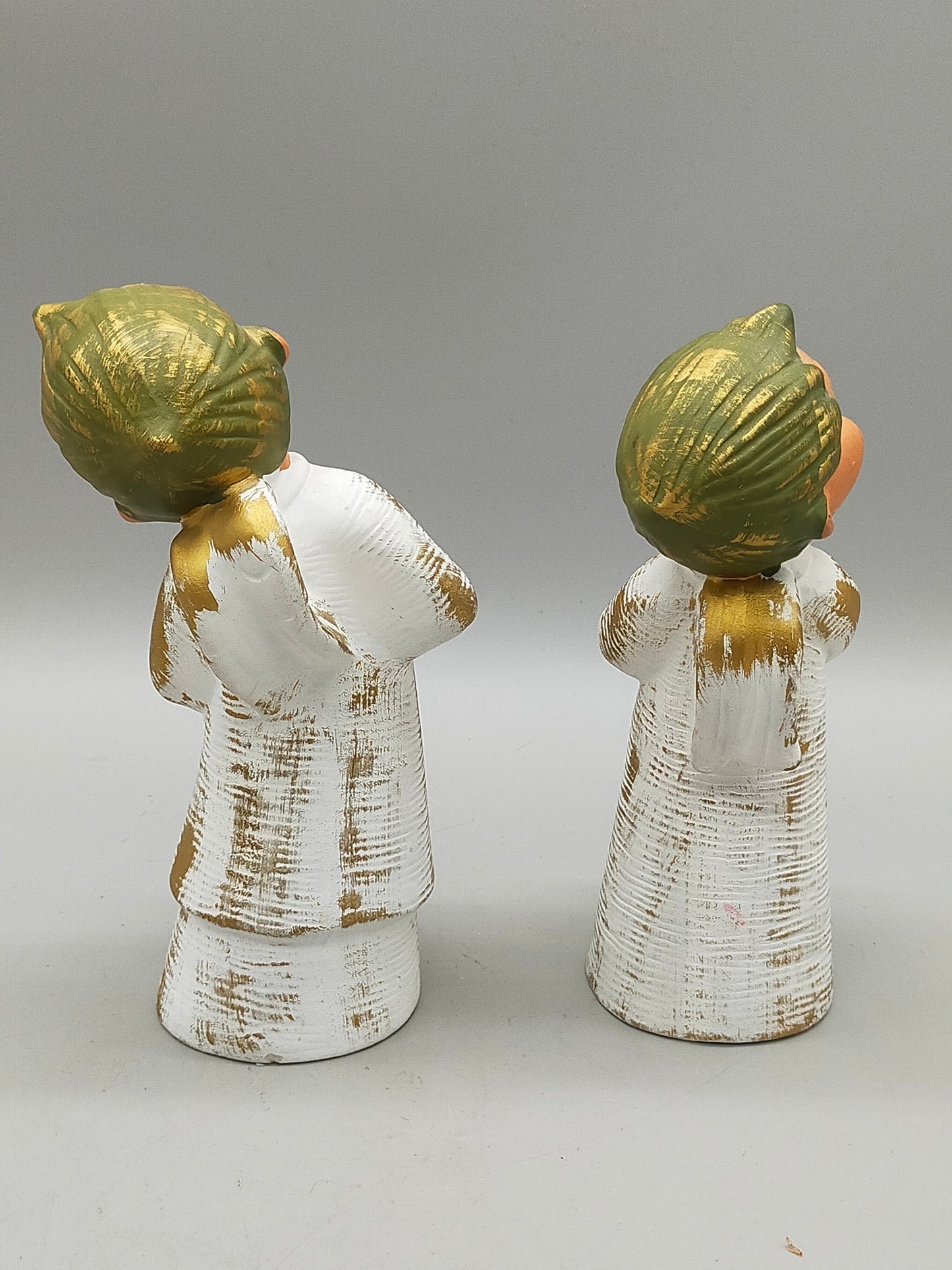 Zwei charmante Engel Figuren als Kerzenhalter