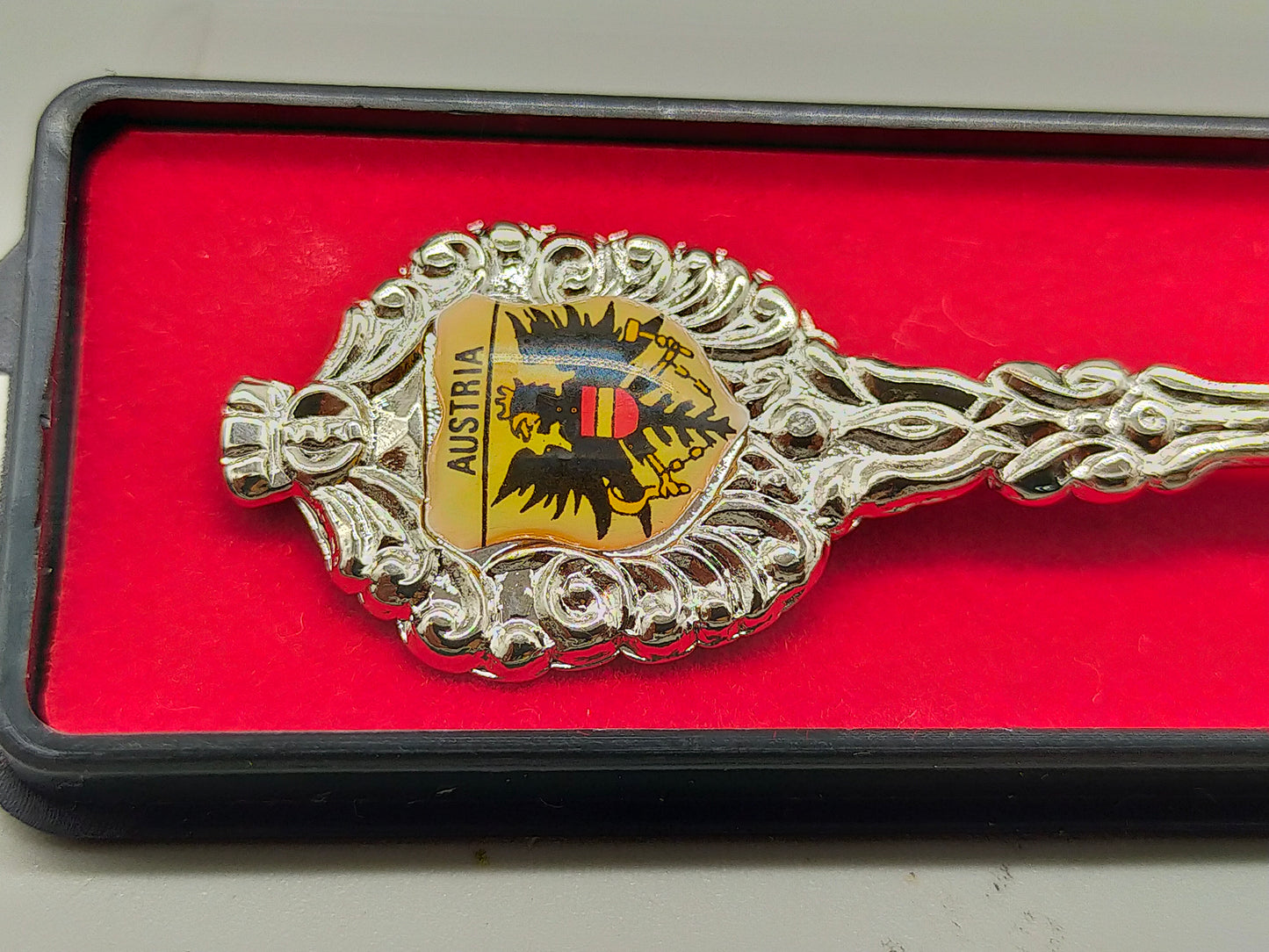 Edler Österreich Souvenirlöffel mit Wappen Elegantes Design