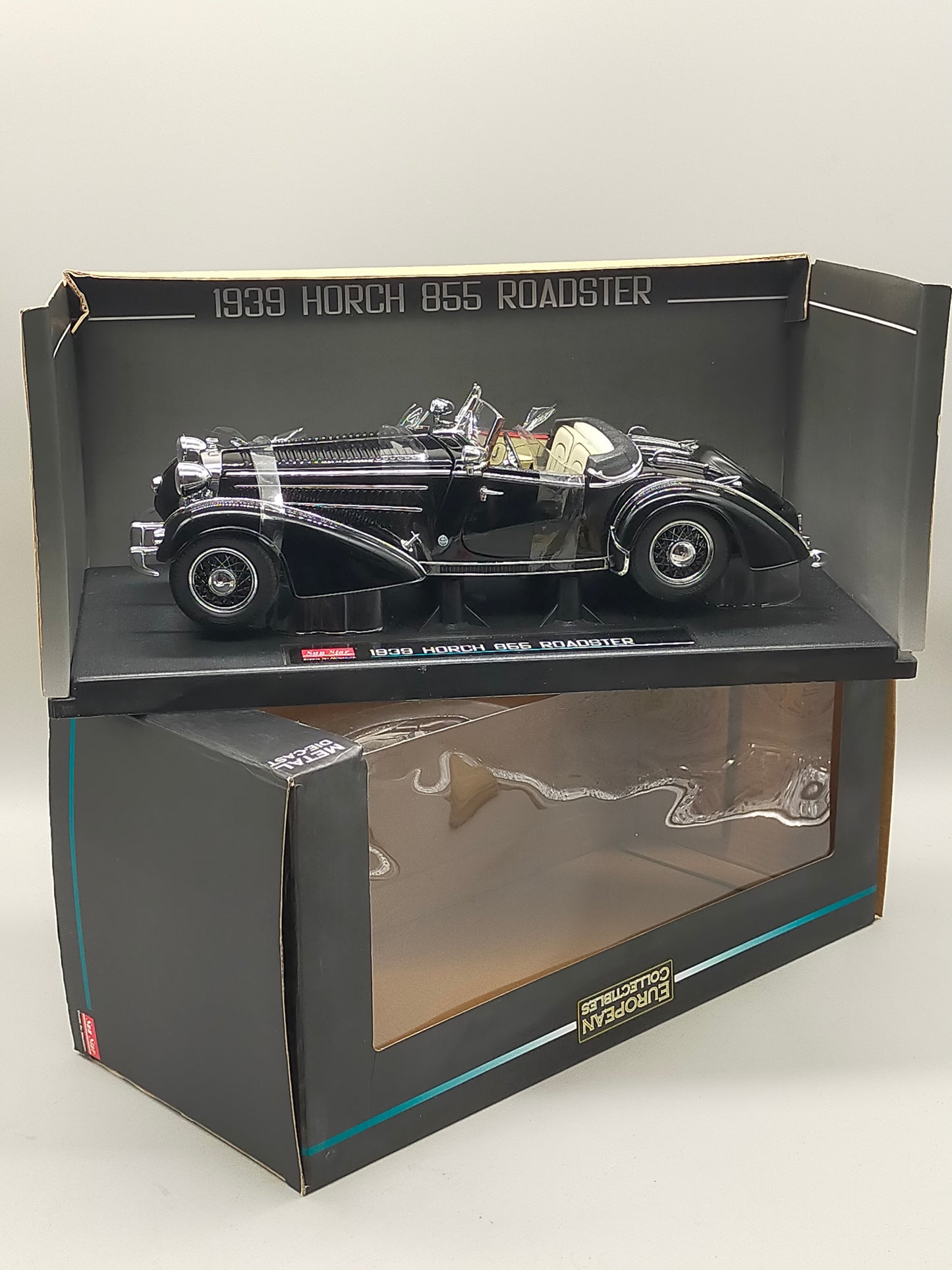 Sun Star 1939 Horch 855 Roadster Modellauto