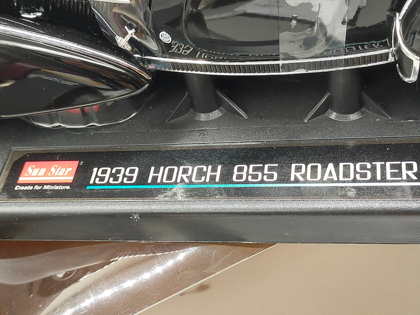 Sun Star 1939 Horch 855 Roadster Modellauto