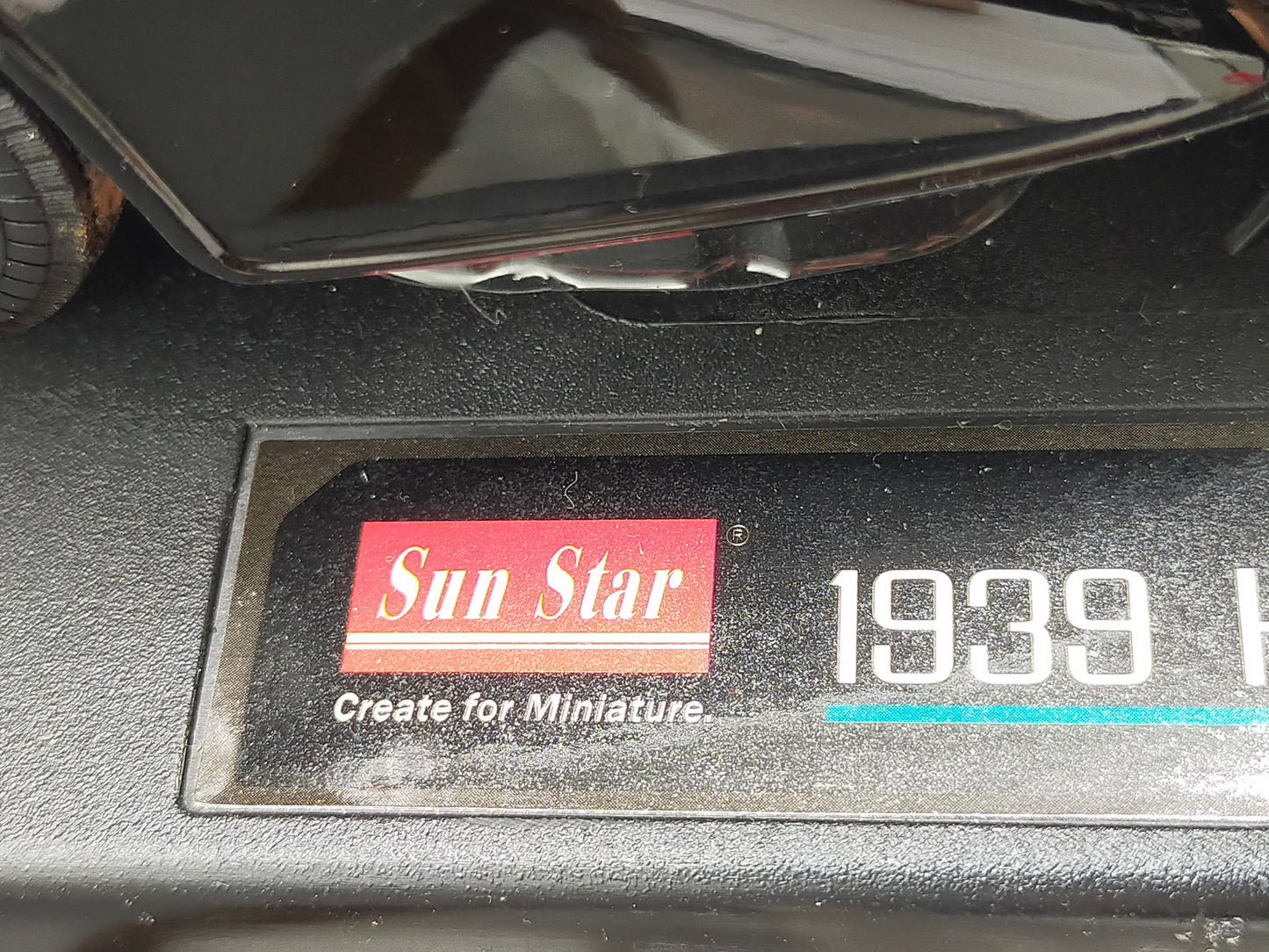 Sun Star 1939 Horch 855 Roadster Modellauto