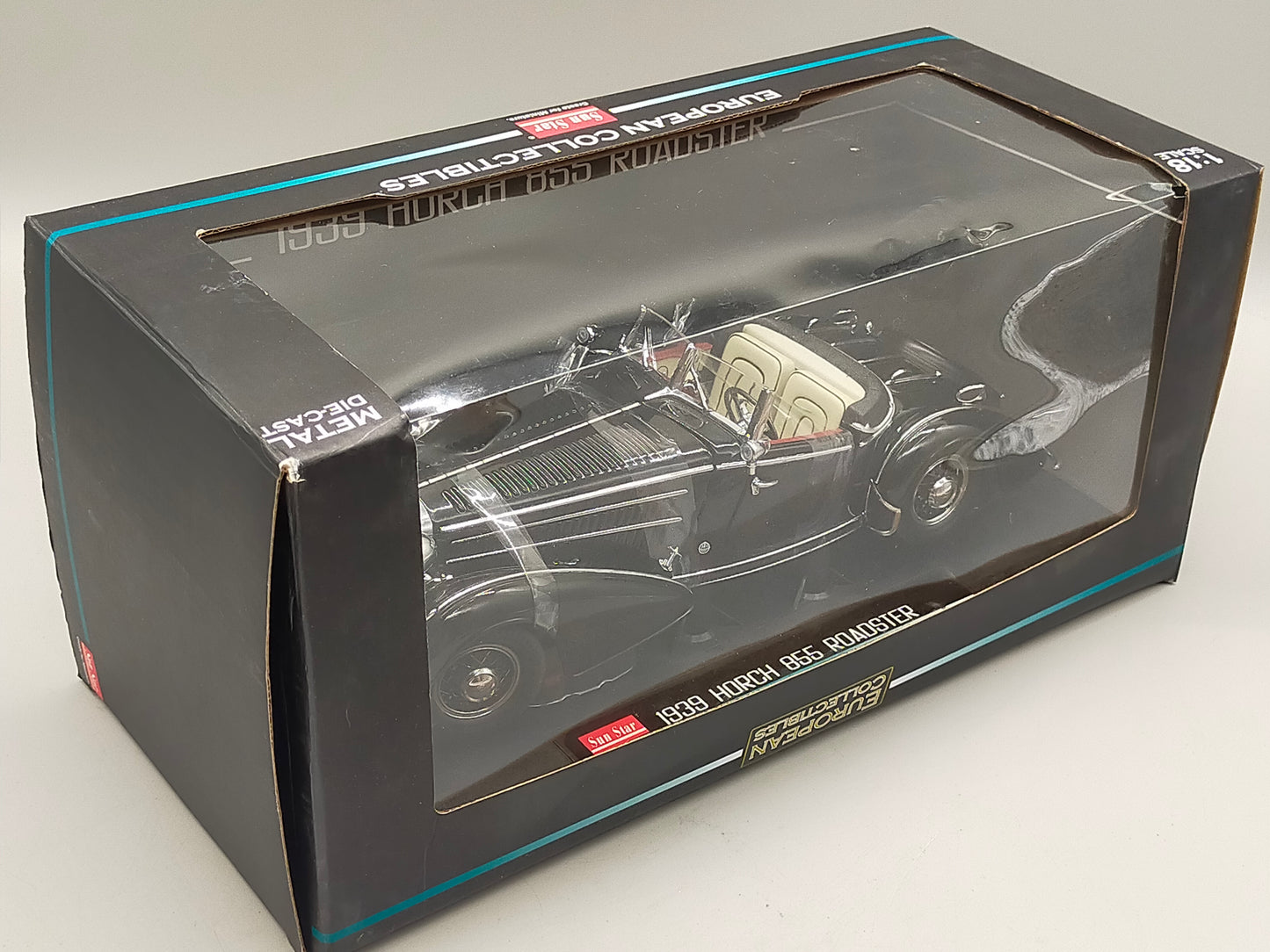 Sun Star 1939 Horch 855 Roadster Modellauto