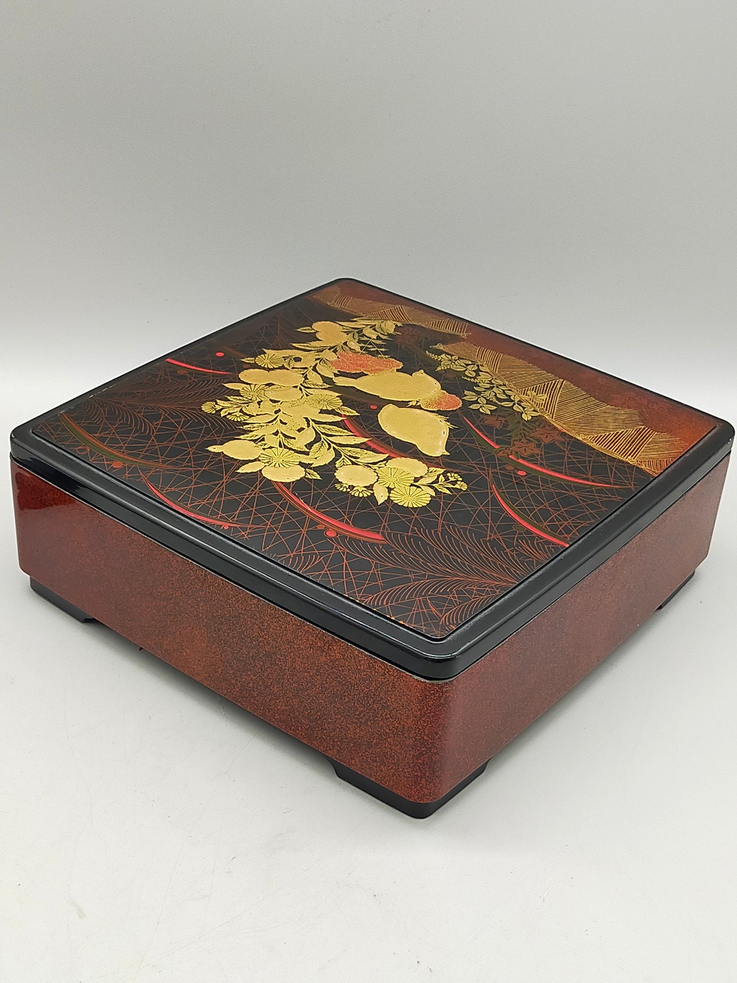 Traditionelle japanische Lackbox Kunstvolle Urushi Box mit Vögeln