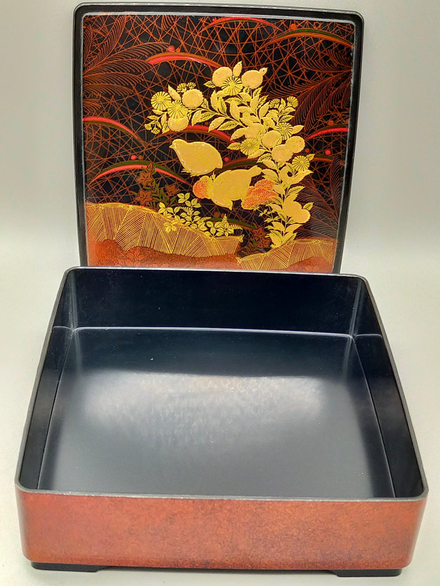 Traditionelle japanische Lackbox Kunstvolle Urushi Box mit Vögeln