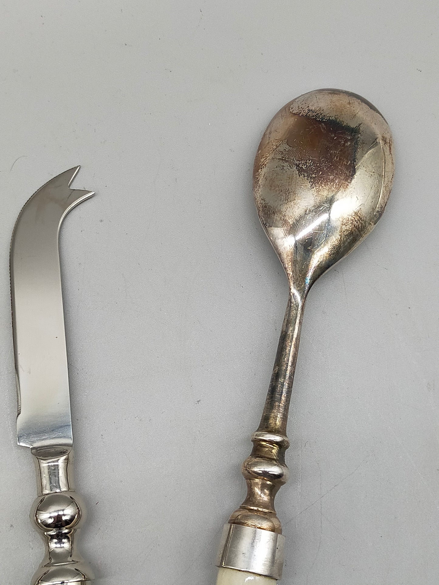 Vintage Servierbesteck Set Elegante Griffe im Barock Stil