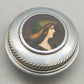 Klassische Vintage Metalldose mit Frauenporträt Stilvolle Pillendose