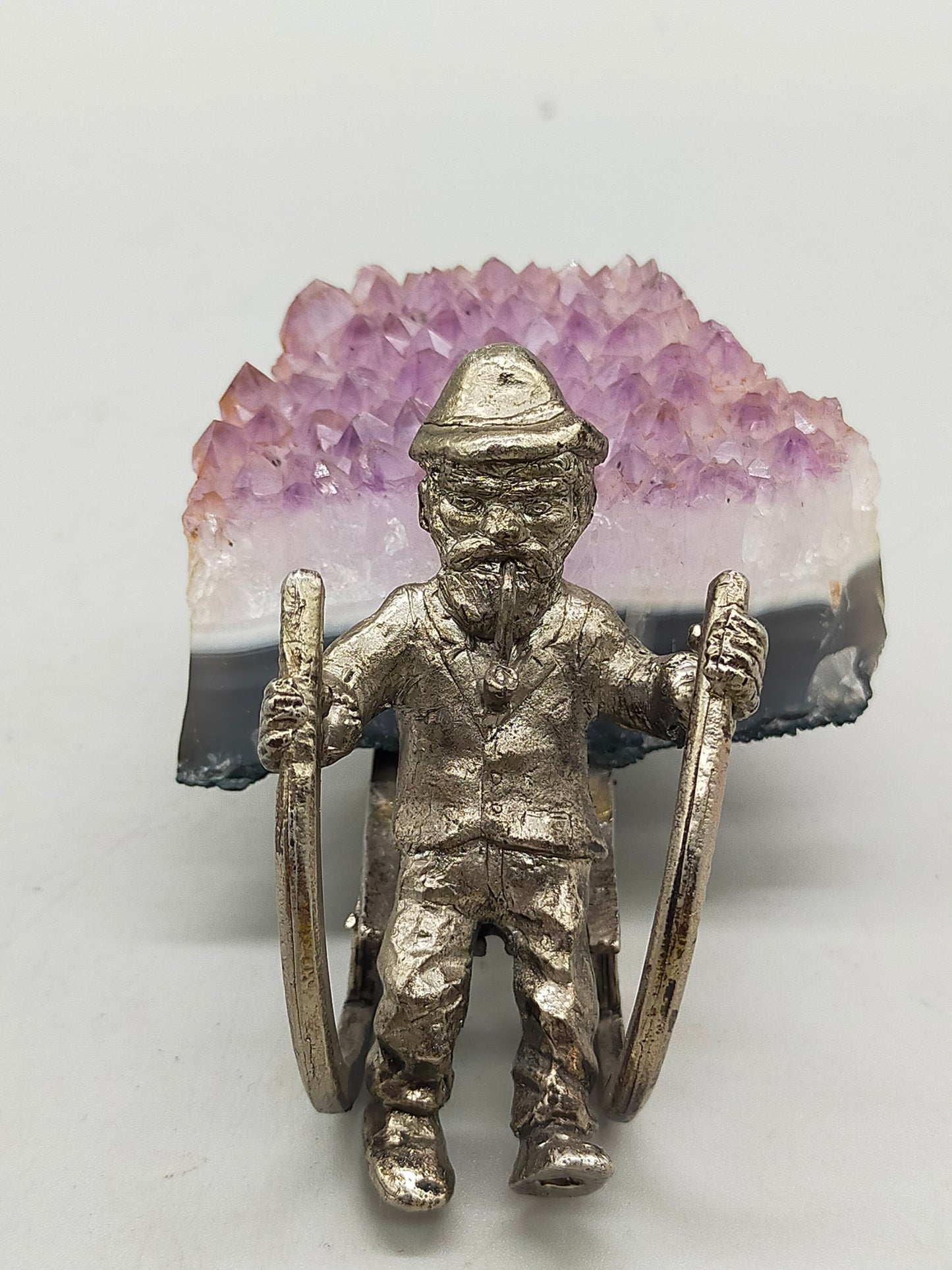 Bergmann auf Schlitten mit Amethyst Druse Rustikale Deko Figur