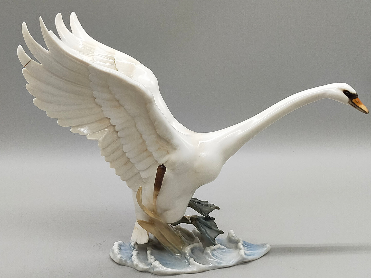Hutschenreuther Porzellanfigur Schwan von Hans Achtziger