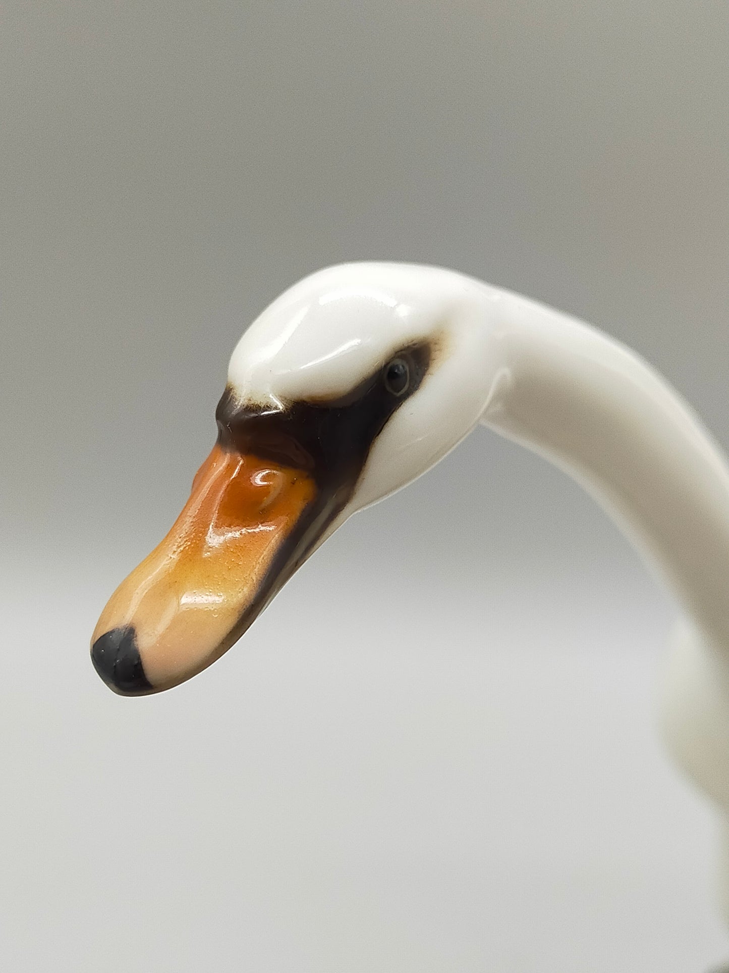 Hutschenreuther Porzellanfigur Schwan von Hans Achtziger