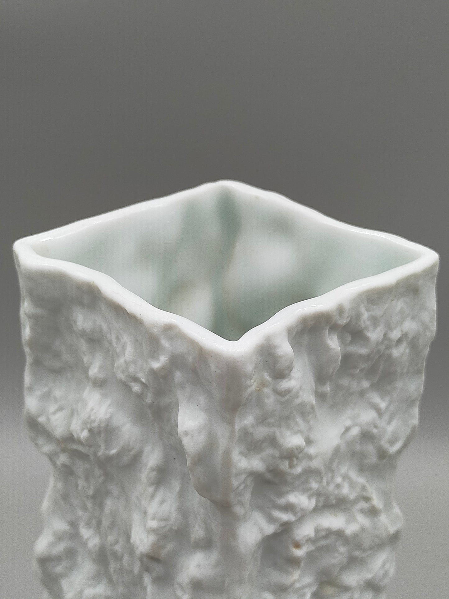 Scherzer Bavaria Vintage Porzellan Vase Weißes Reliefdesign
