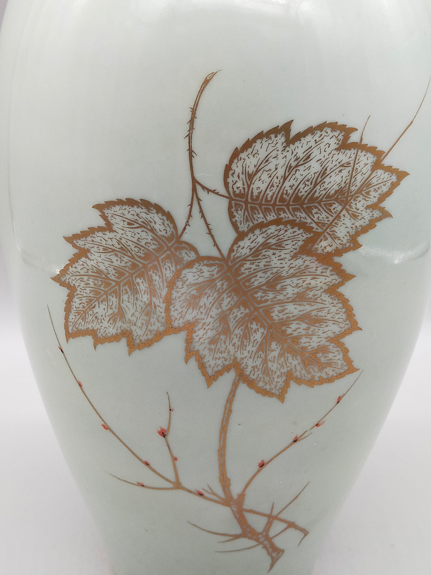 Elegante Royal Porzellan Bavaria Vase mit goldenem Blattdekor
