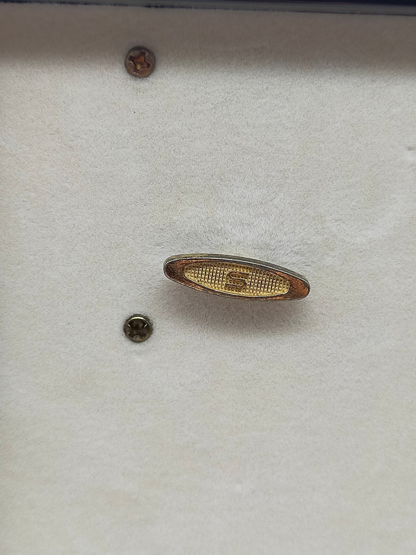 Elegante Schmuckschatulle mit Musikwerk Wurzelholz Design