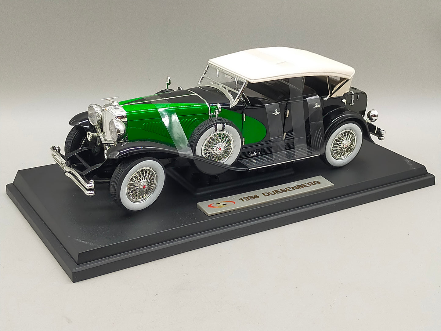 Signature Models 1934 Duesenberg – Edles 1:18 in OVP