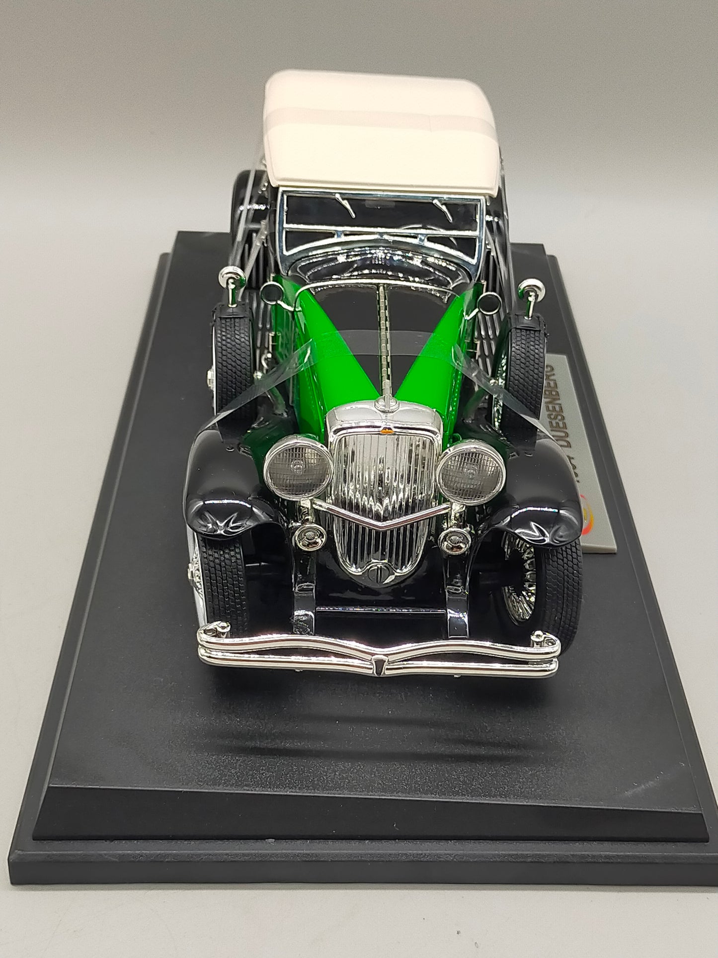 Signature Models 1934 Duesenberg – Edles 1:18 in OVP