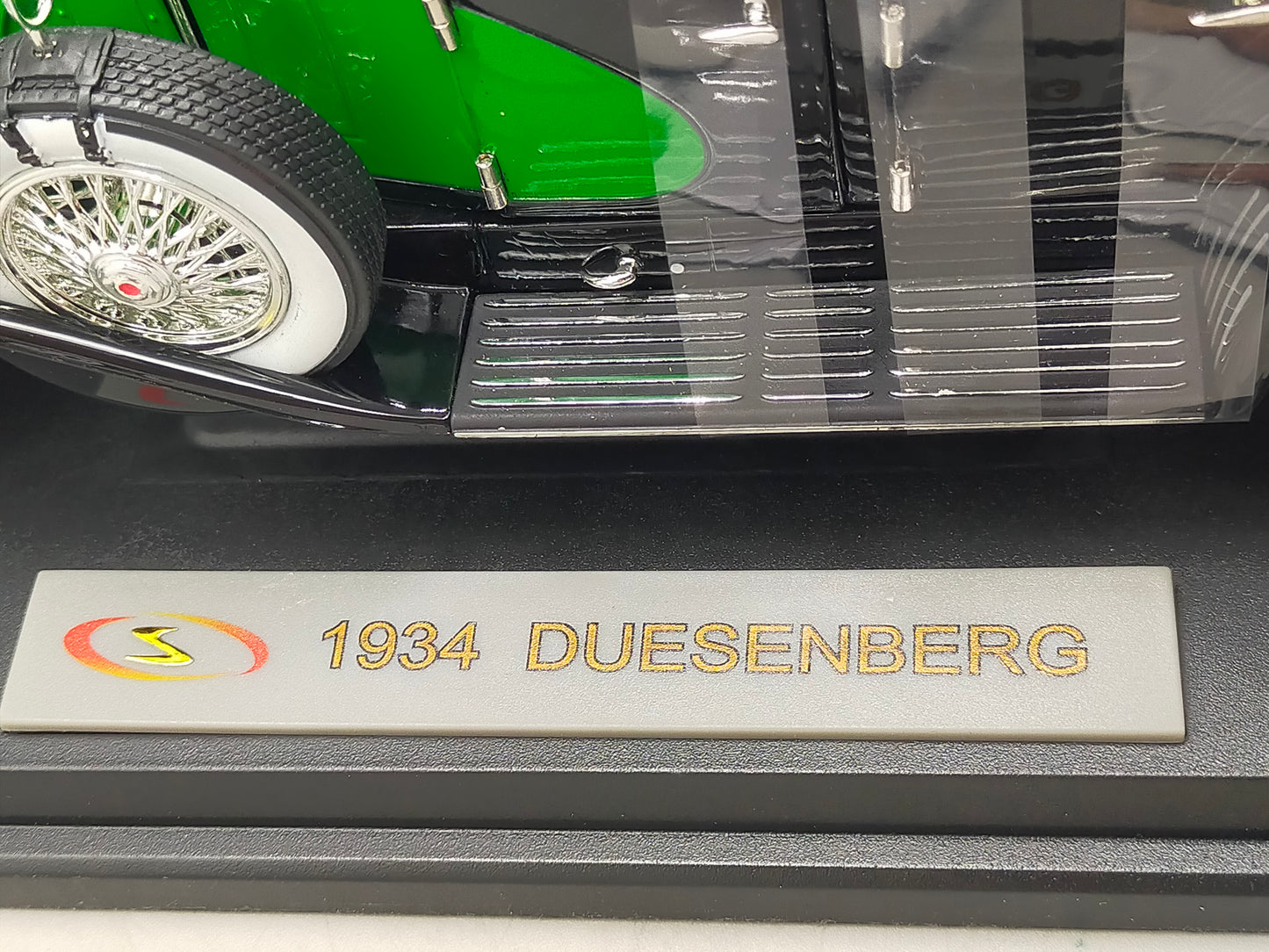 Signature Models 1934 Duesenberg – Edles 1:18 in OVP