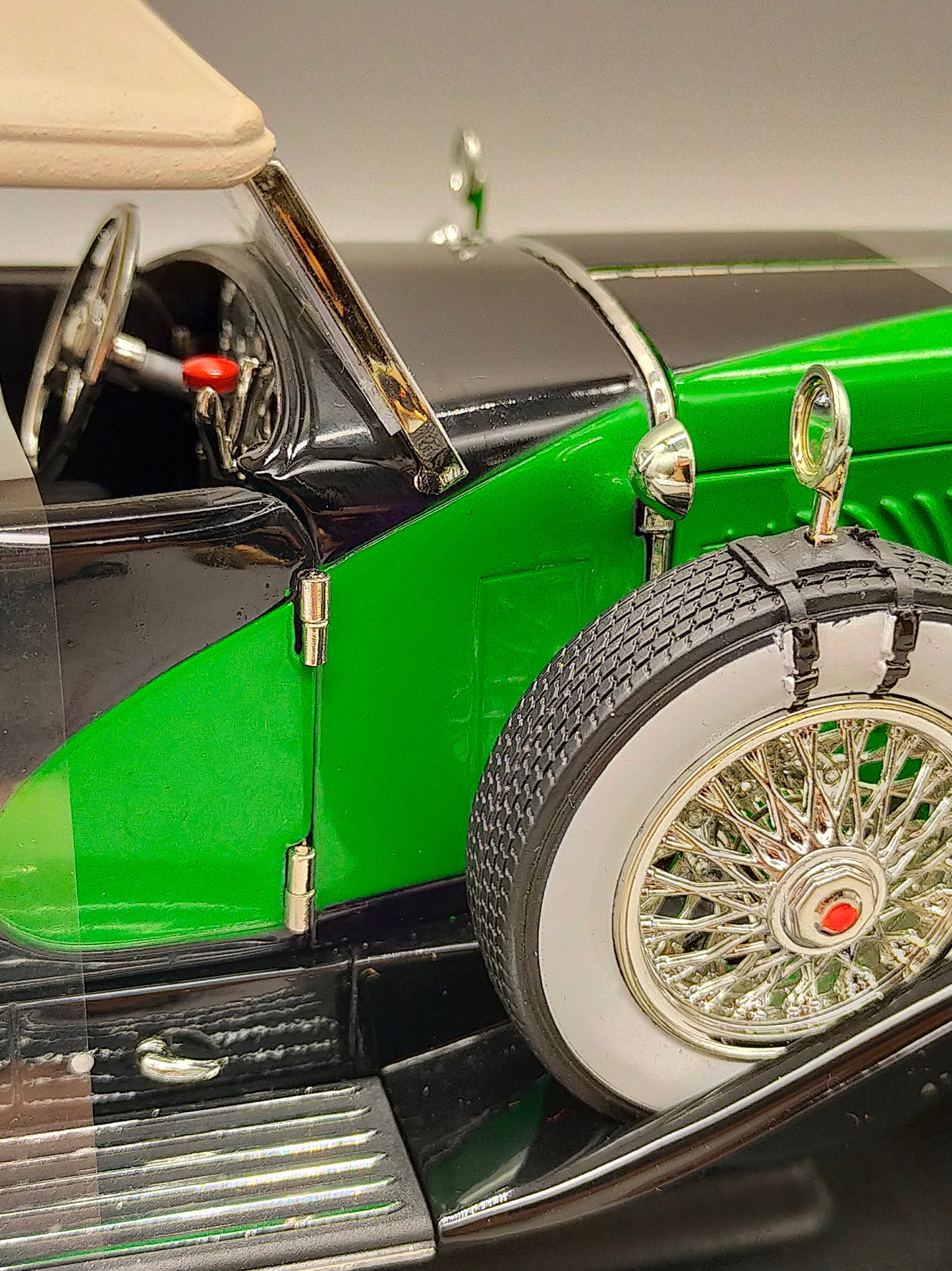 Signature Models 1934 Duesenberg – Edles 1:18 in OVP