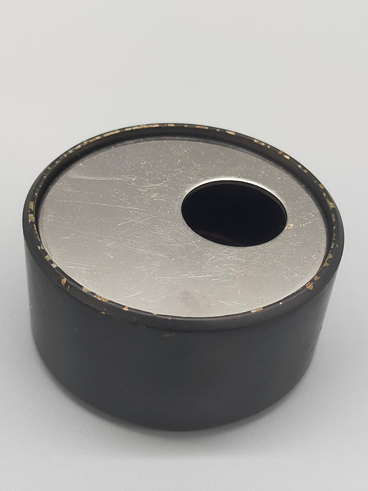 Vintage Ascher aus Metall & Bakelit Rundes Design mit Drehdeckel
